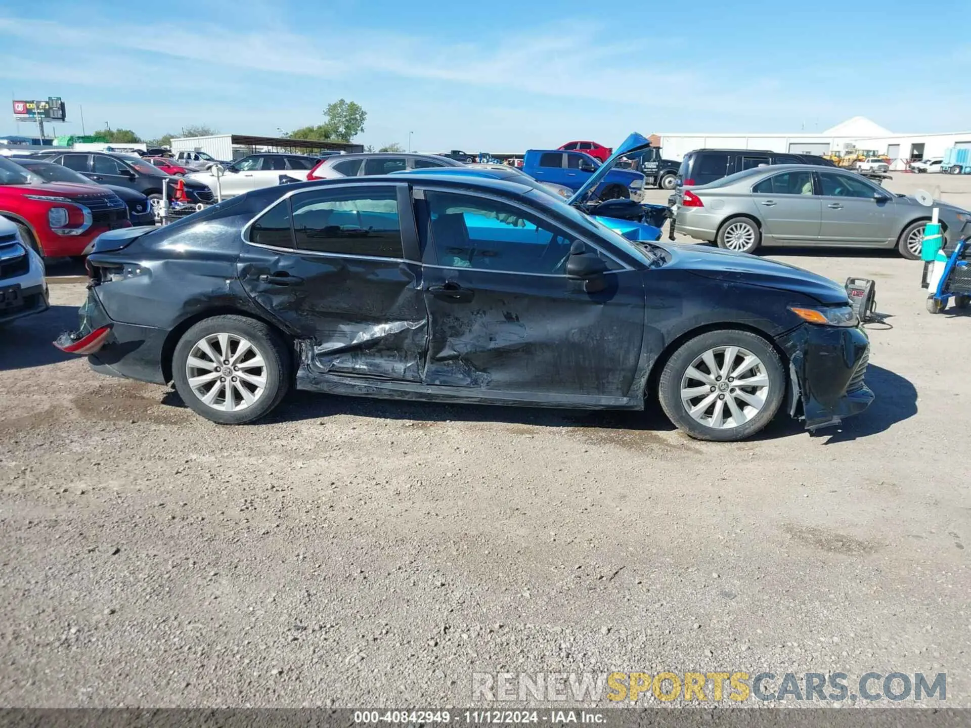 13 Photograph of a damaged car 4T1B11HK3KU697611 TOYOTA CAMRY 2019