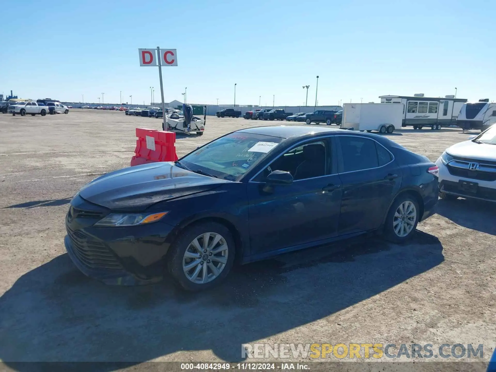 14 Photograph of a damaged car 4T1B11HK3KU697611 TOYOTA CAMRY 2019