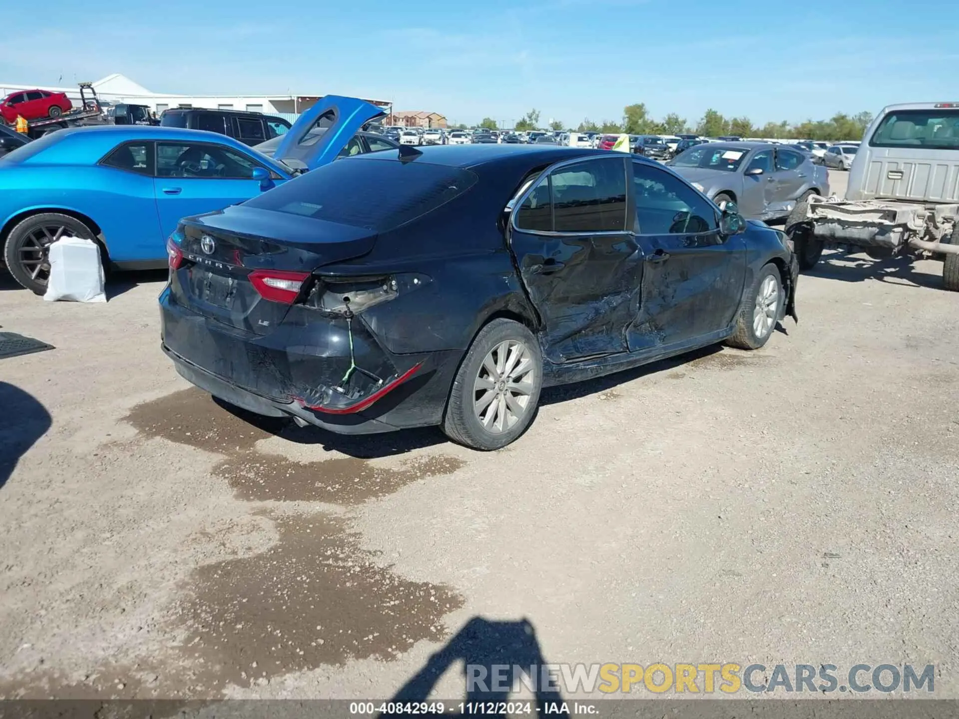 4 Photograph of a damaged car 4T1B11HK3KU697611 TOYOTA CAMRY 2019