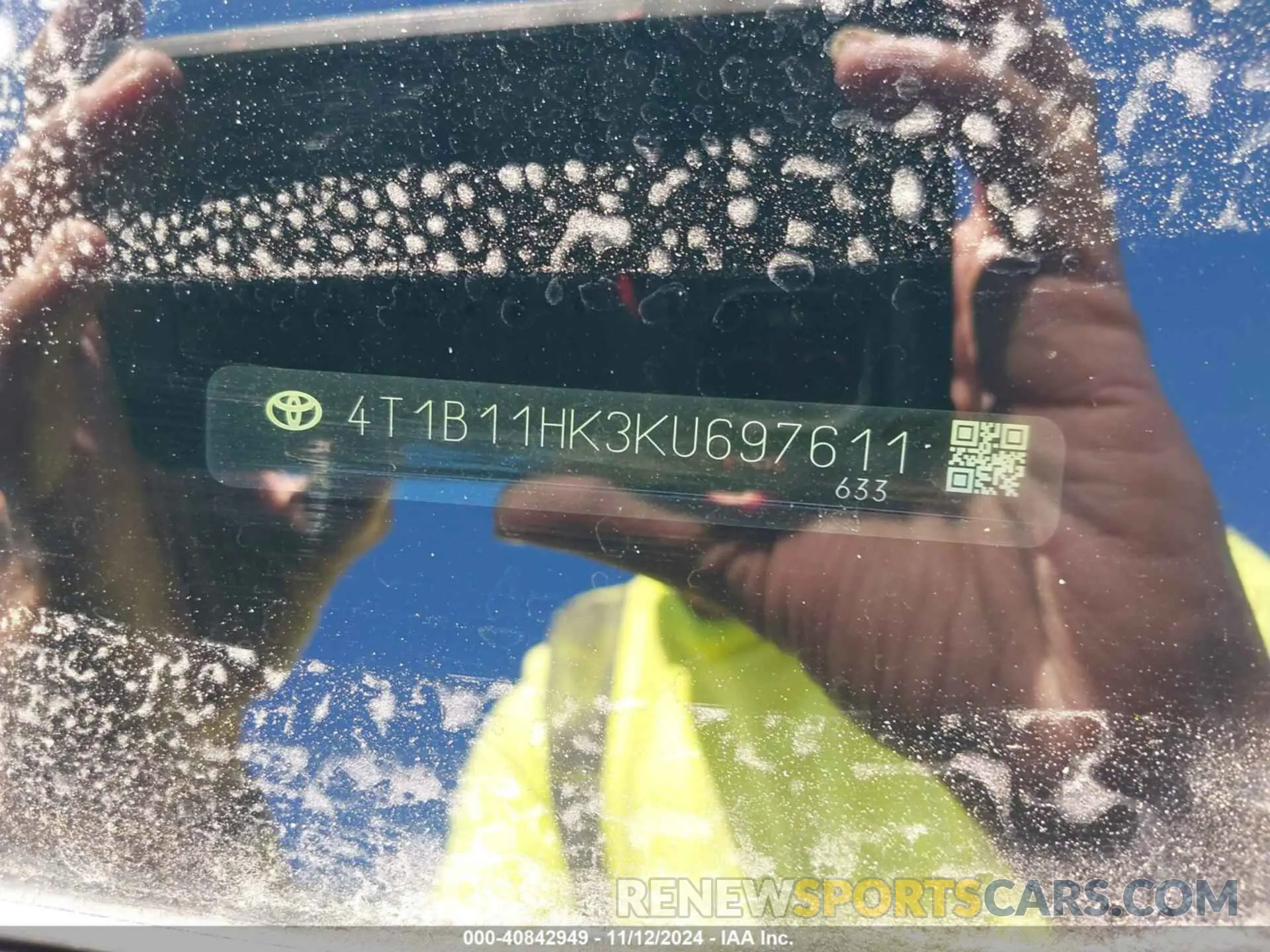 9 Photograph of a damaged car 4T1B11HK3KU697611 TOYOTA CAMRY 2019