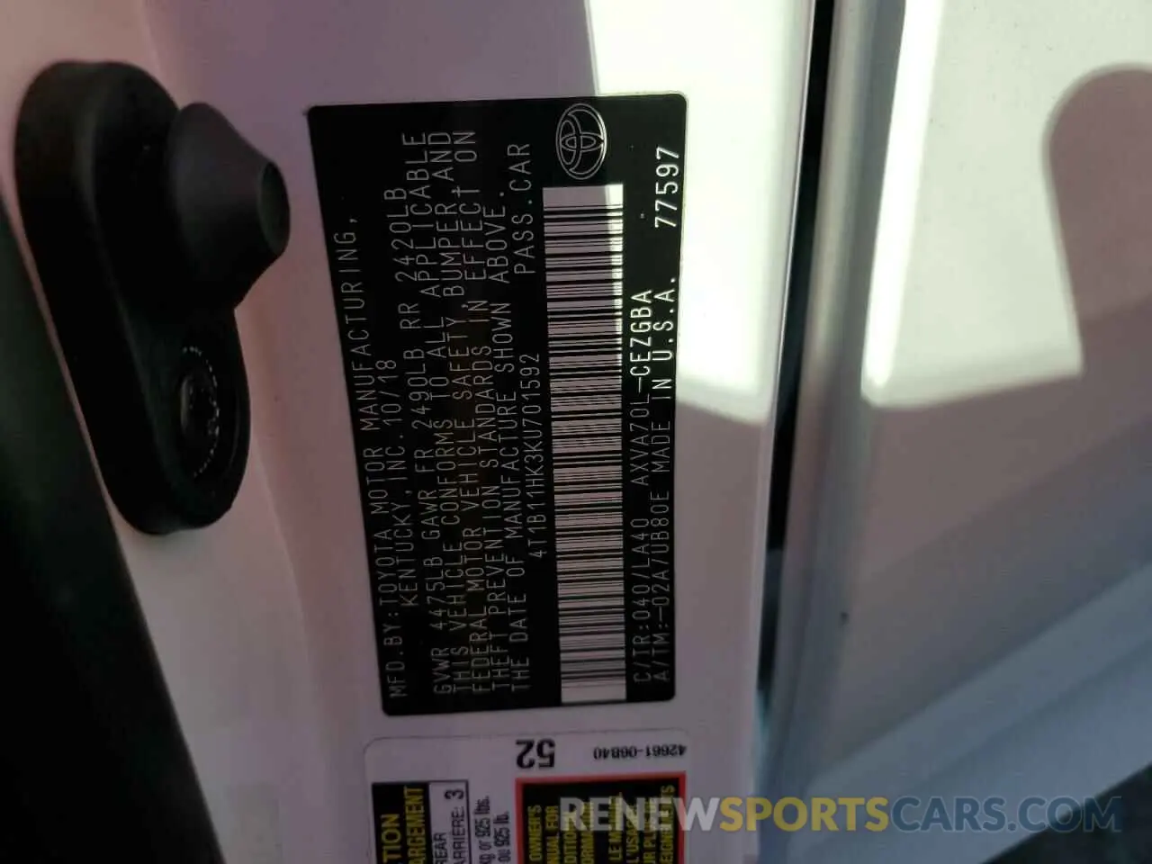 12 Photograph of a damaged car 4T1B11HK3KU701592 TOYOTA CAMRY 2019