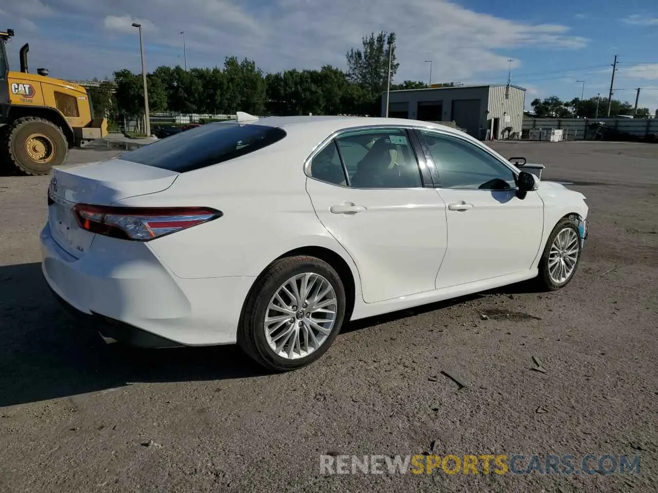 3 Photograph of a damaged car 4T1B11HK3KU701592 TOYOTA CAMRY 2019