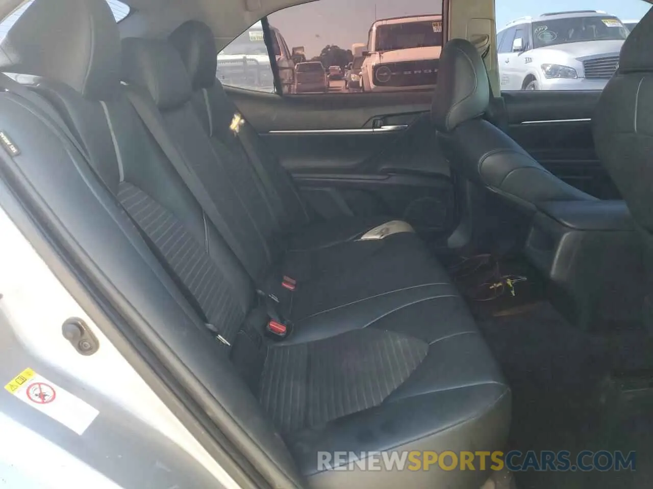 10 Photograph of a damaged car 4T1B11HK3KU702211 TOYOTA CAMRY 2019