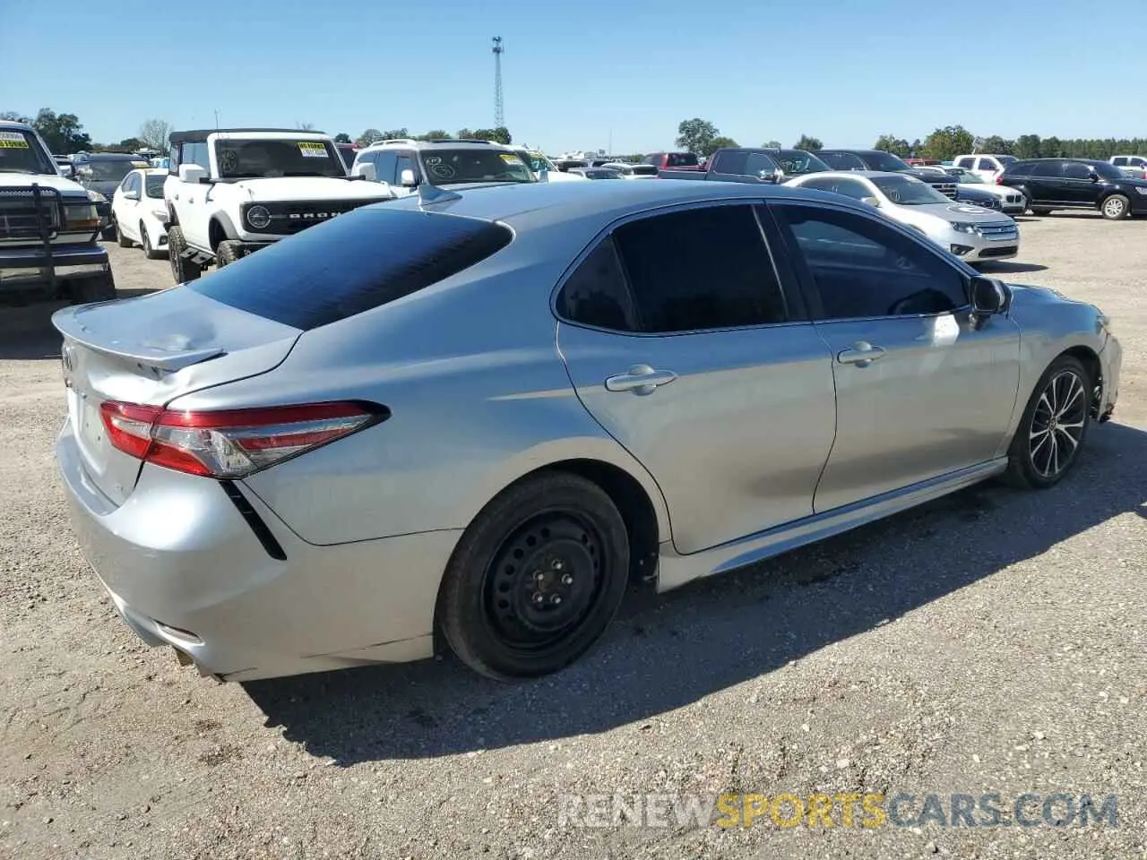 3 Photograph of a damaged car 4T1B11HK3KU702211 TOYOTA CAMRY 2019