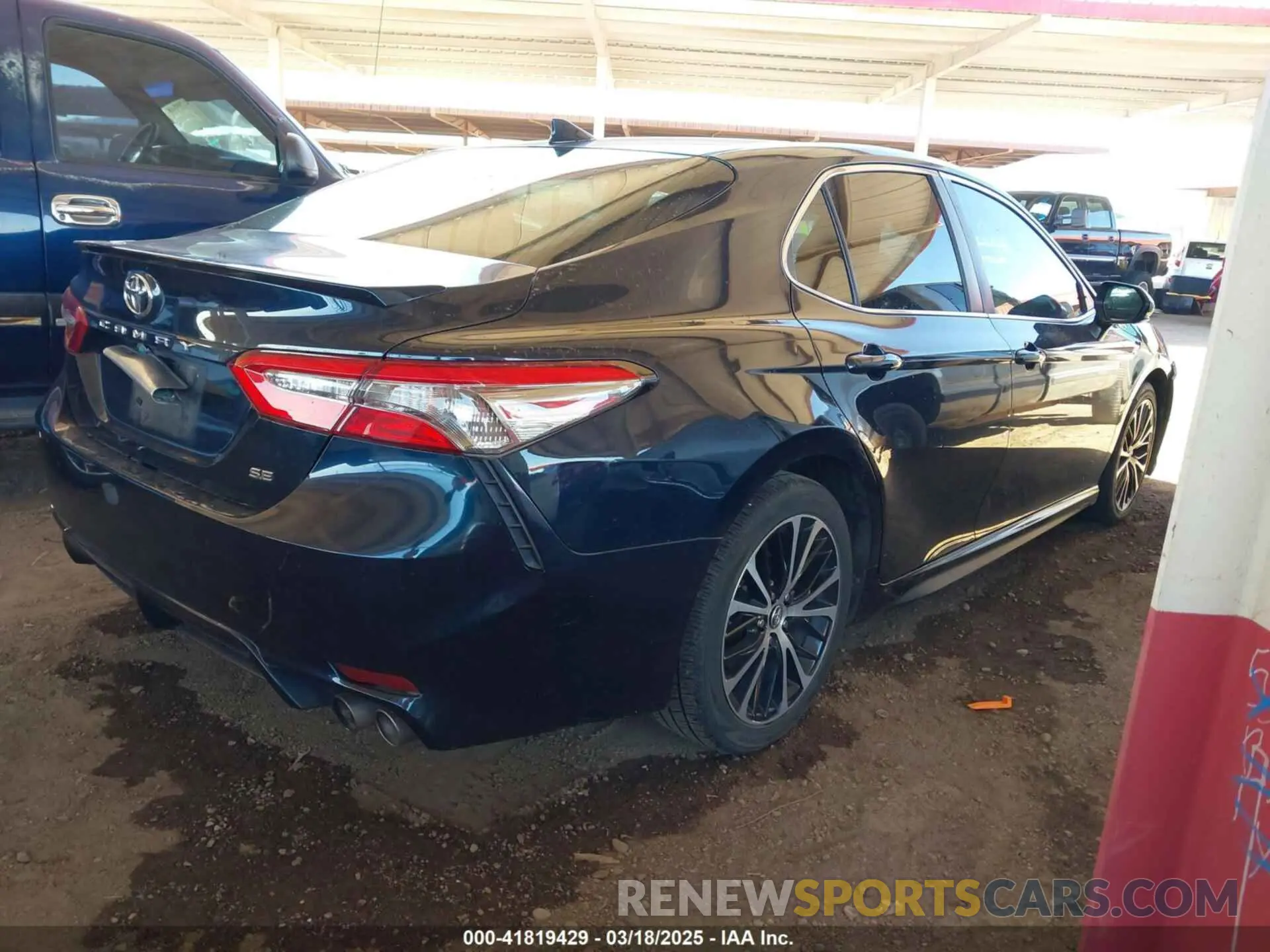 4 Photograph of a damaged car 4T1B11HK3KU705643 TOYOTA CAMRY 2019