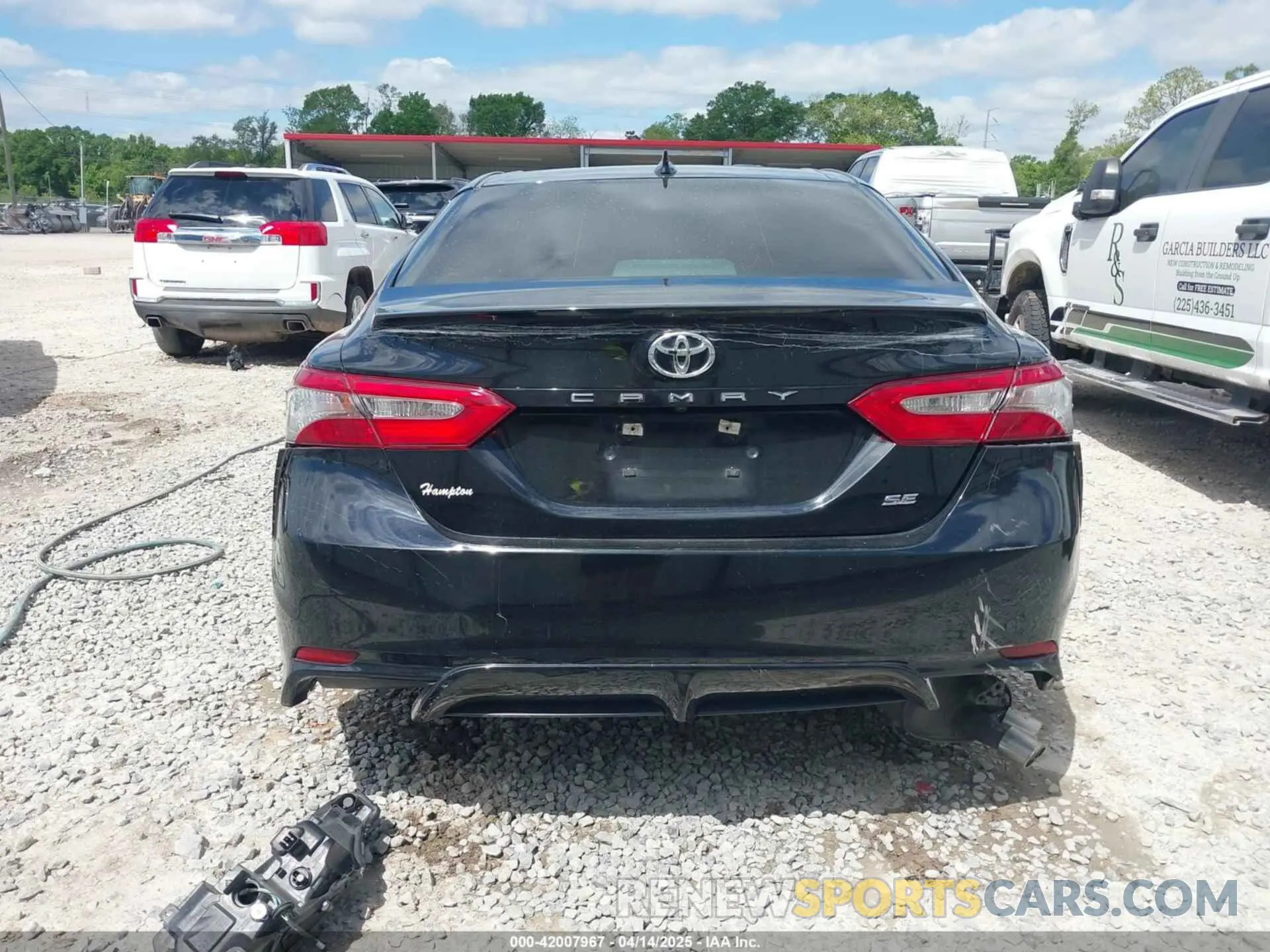 16 Photograph of a damaged car 4T1B11HK3KU706971 TOYOTA CAMRY 2019