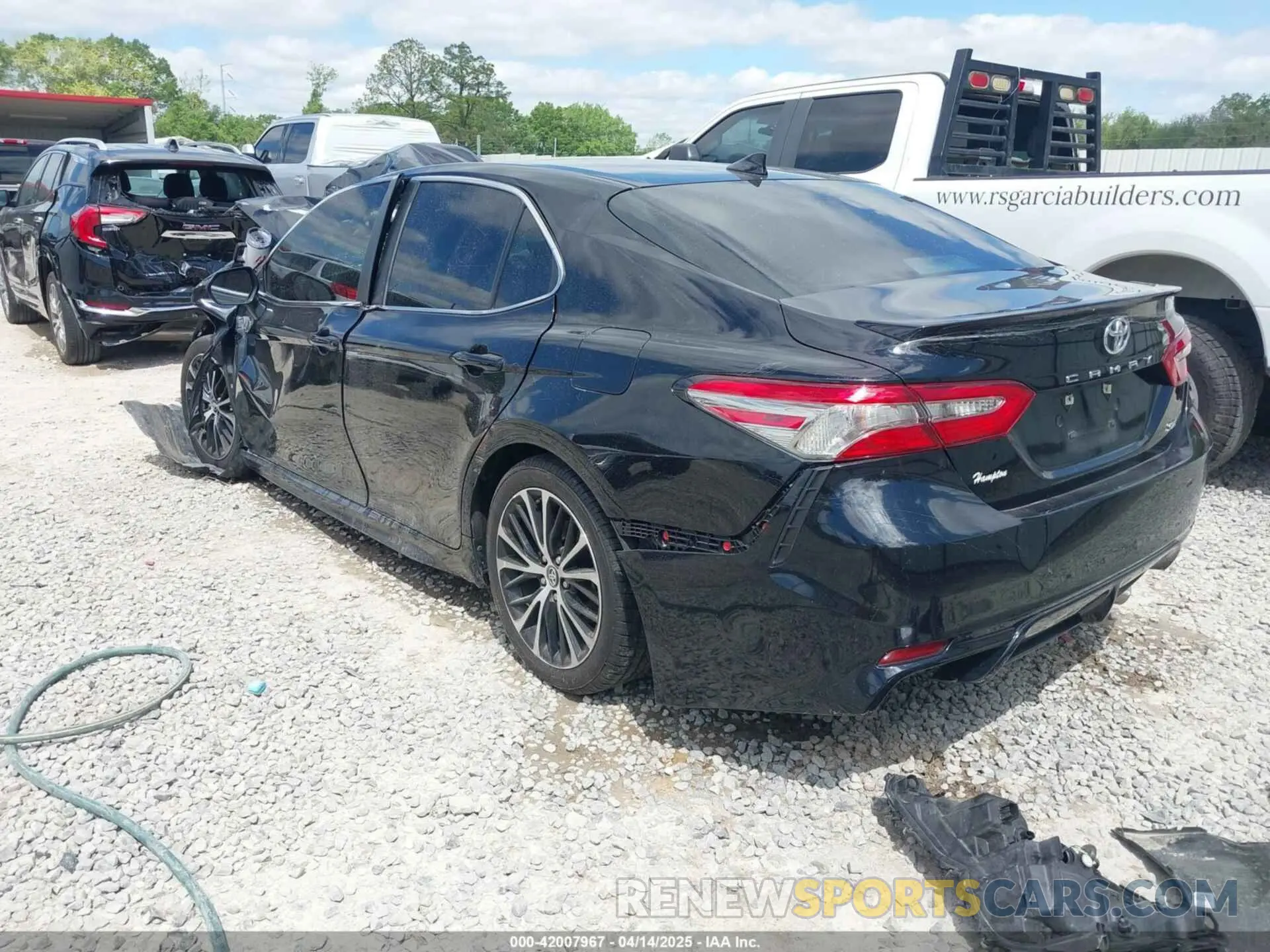 3 Photograph of a damaged car 4T1B11HK3KU706971 TOYOTA CAMRY 2019