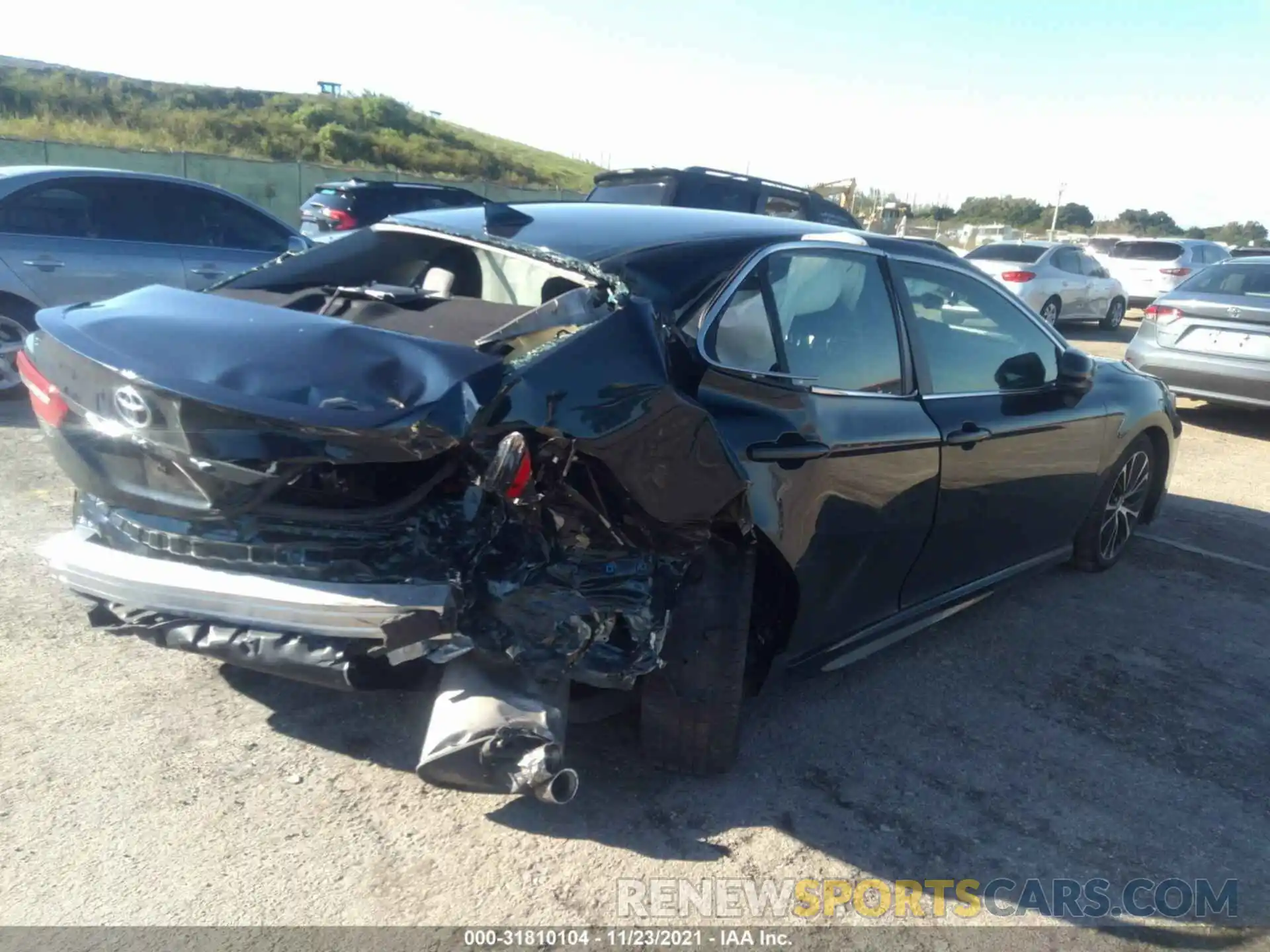 4 Photograph of a damaged car 4T1B11HK3KU708087 TOYOTA CAMRY 2019