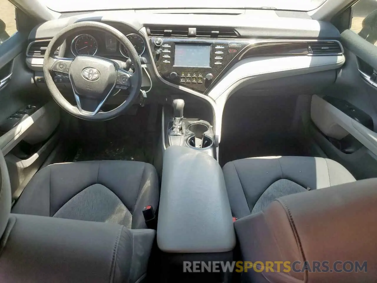 8 Photograph of a damaged car 4T1B11HK3KU711250 TOYOTA CAMRY 2019