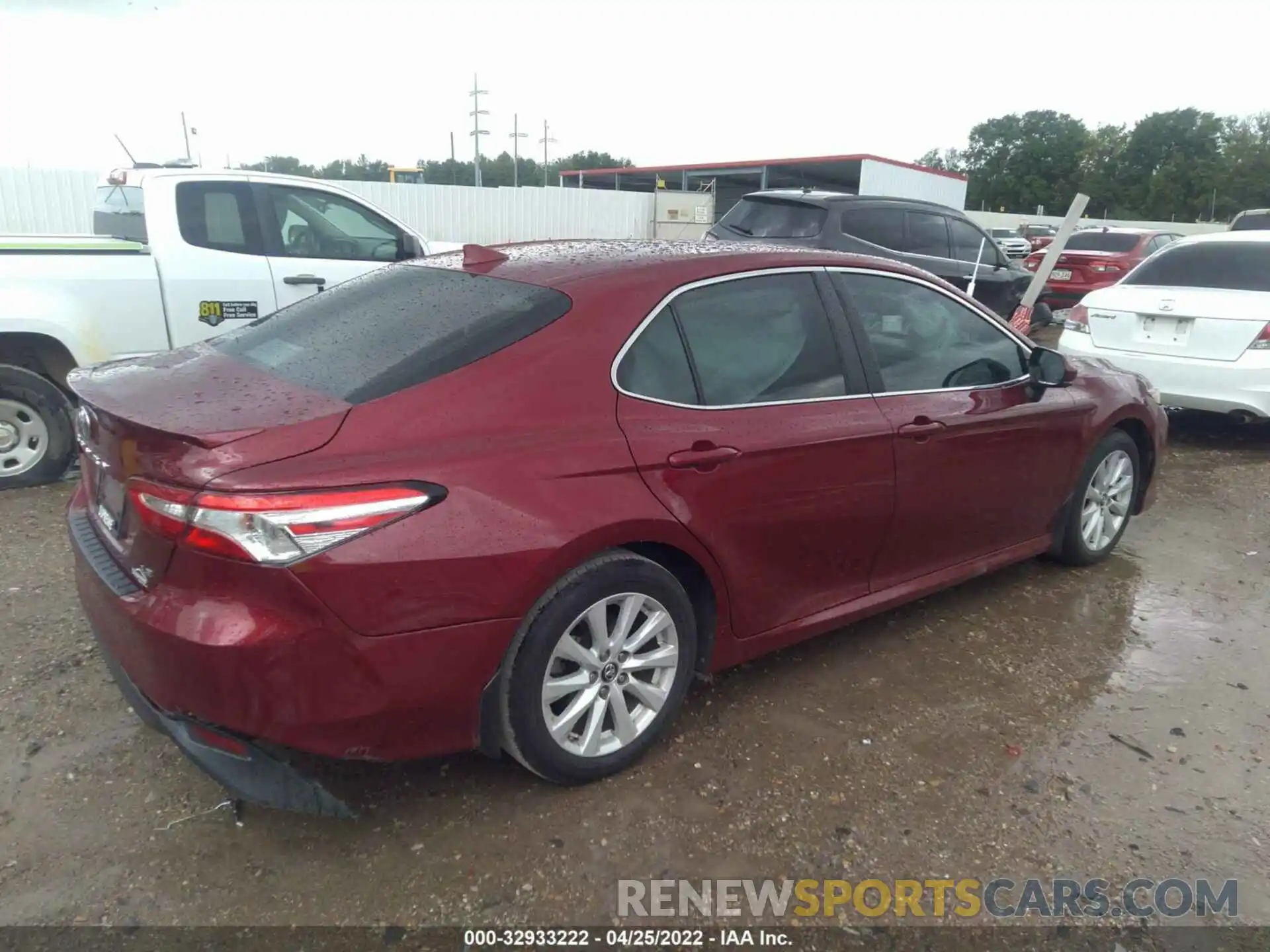 4 Photograph of a damaged car 4T1B11HK3KU712415 TOYOTA CAMRY 2019