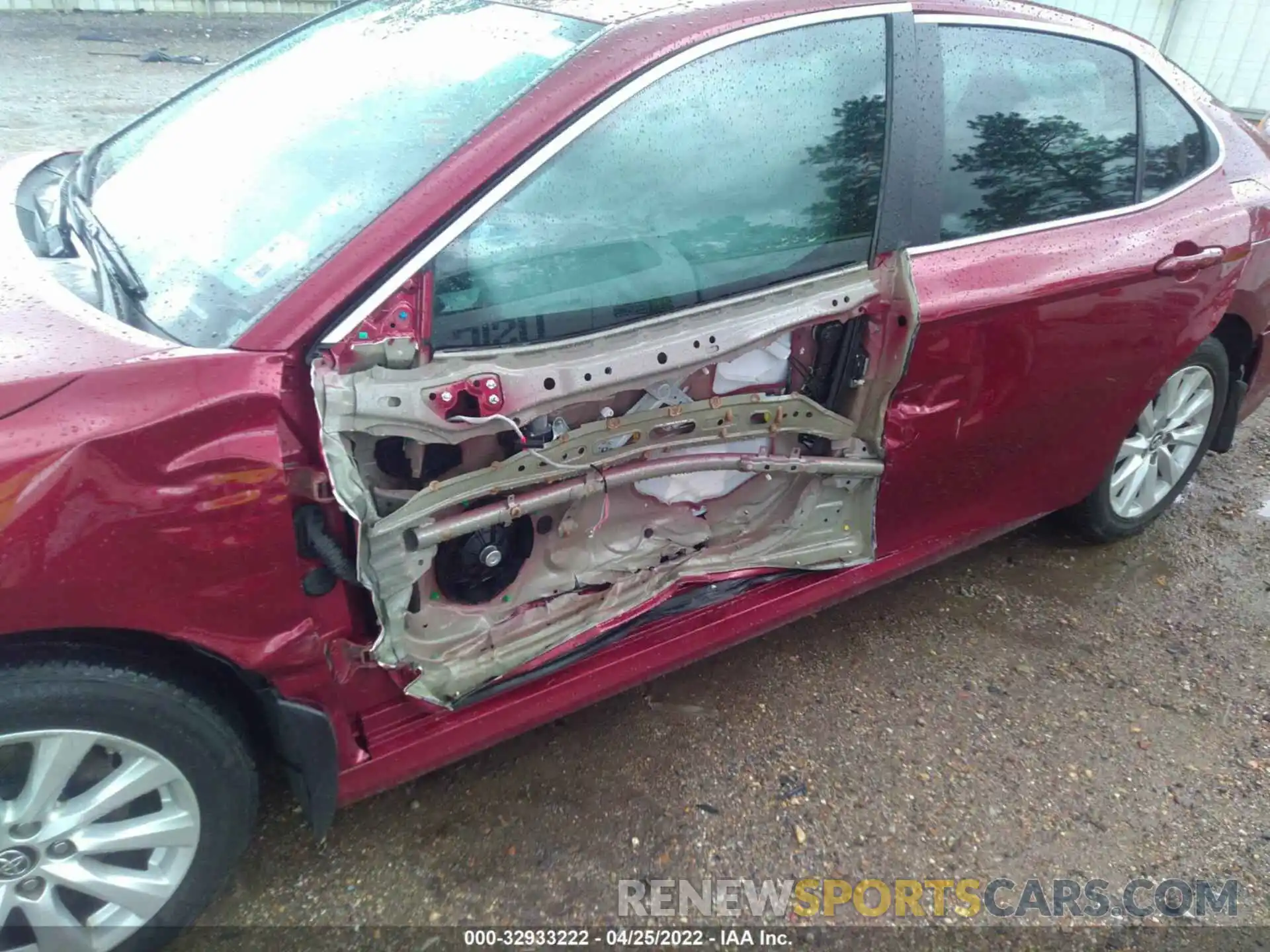 6 Photograph of a damaged car 4T1B11HK3KU712415 TOYOTA CAMRY 2019