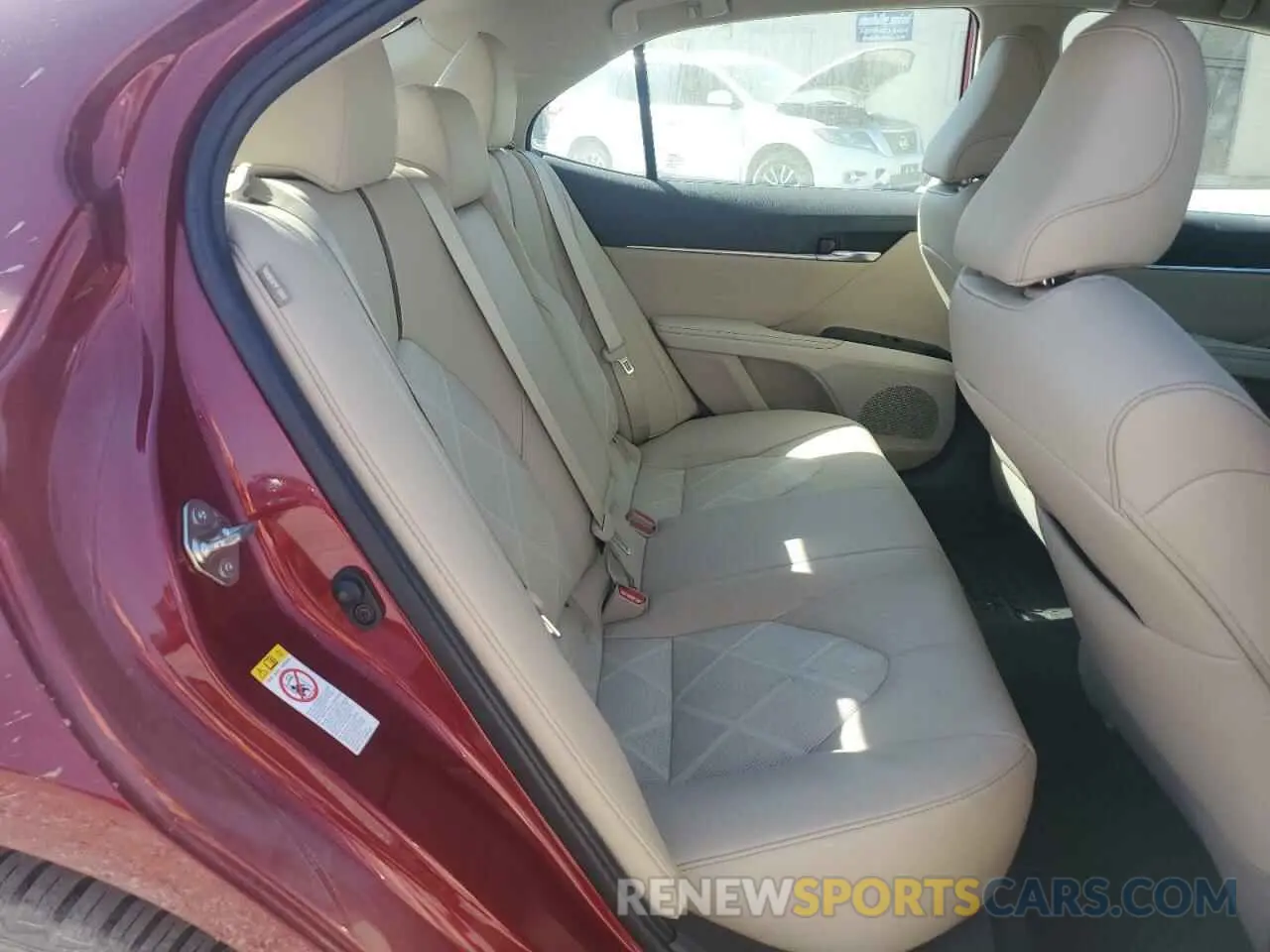 10 Photograph of a damaged car 4T1B11HK3KU718604 TOYOTA CAMRY 2019
