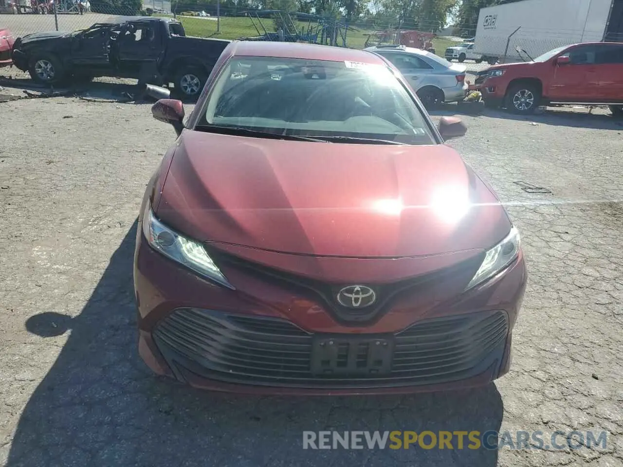 5 Photograph of a damaged car 4T1B11HK3KU718604 TOYOTA CAMRY 2019