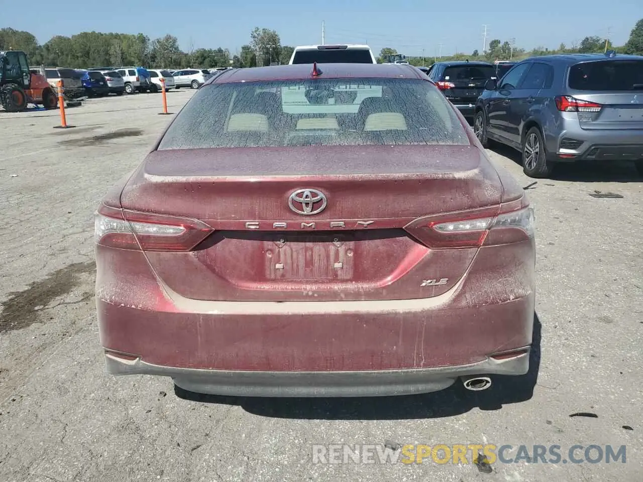 6 Photograph of a damaged car 4T1B11HK3KU718604 TOYOTA CAMRY 2019