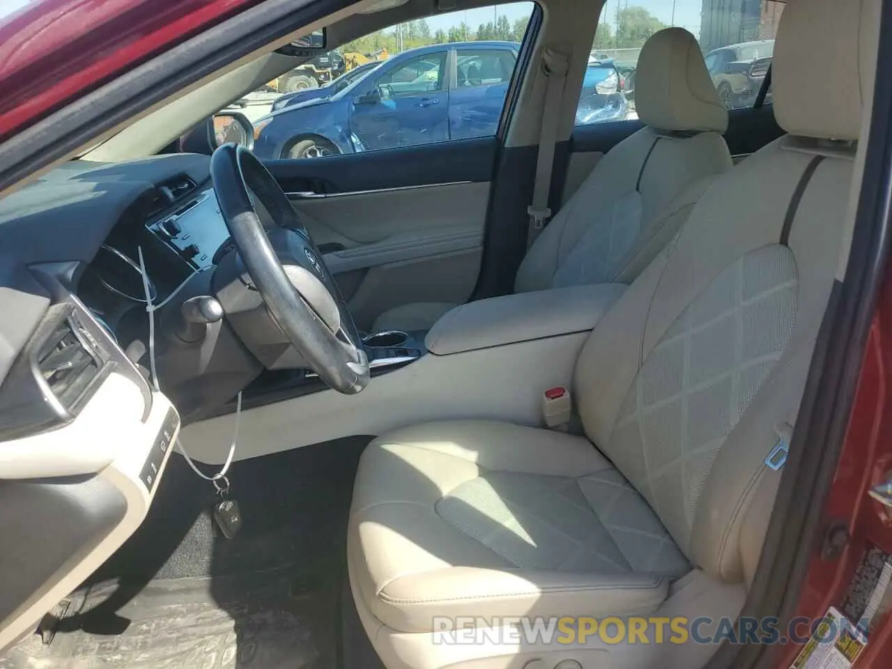 7 Photograph of a damaged car 4T1B11HK3KU718604 TOYOTA CAMRY 2019