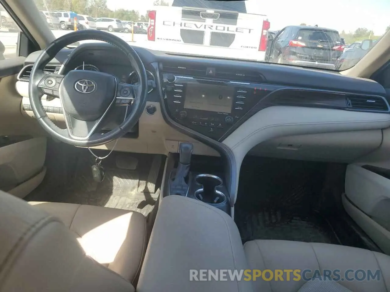 8 Photograph of a damaged car 4T1B11HK3KU718604 TOYOTA CAMRY 2019