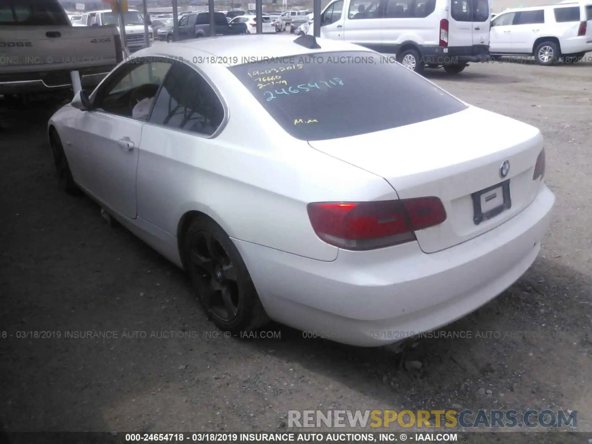 3 Photograph of a damaged car 4T1B11HK3KU720708 TOYOTA CAMRY 2019