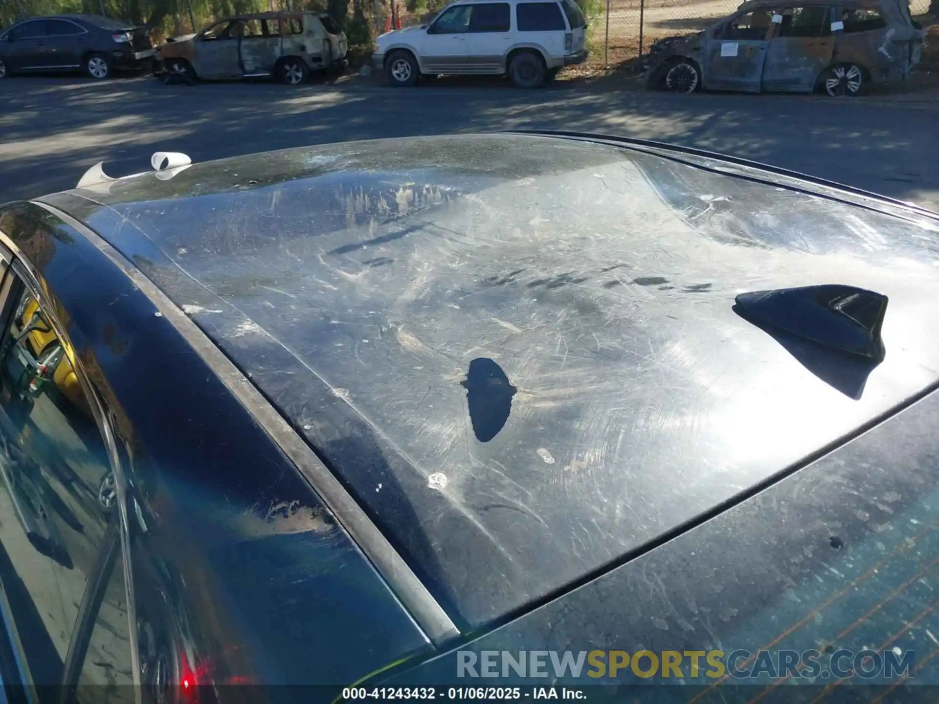 21 Photograph of a damaged car 4T1B11HK3KU723706 TOYOTA CAMRY 2019