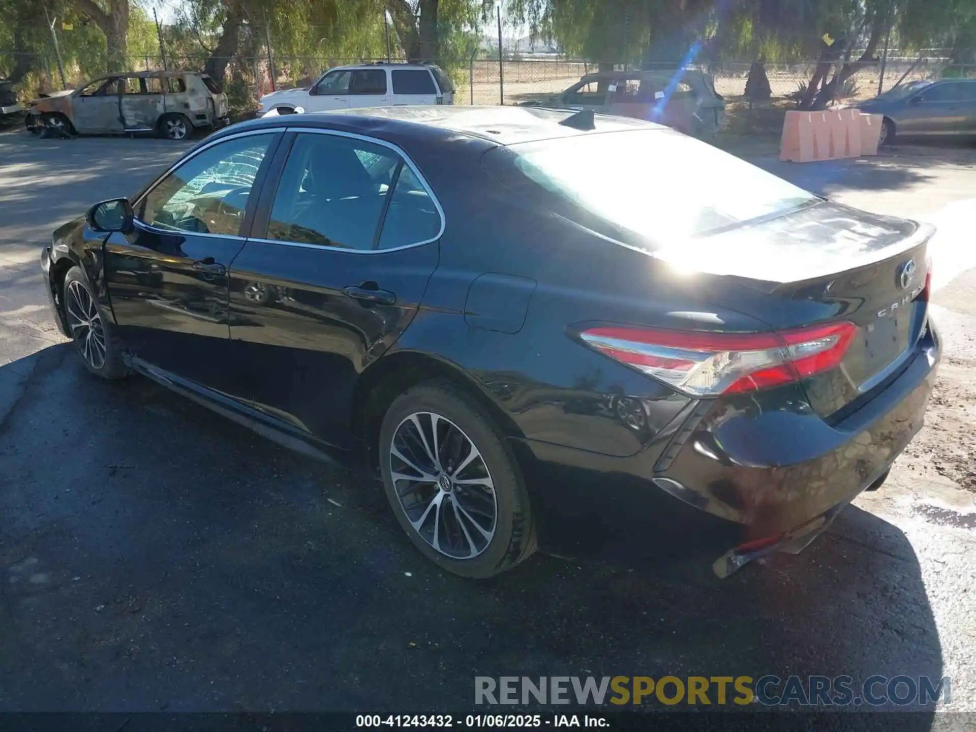 3 Photograph of a damaged car 4T1B11HK3KU723706 TOYOTA CAMRY 2019