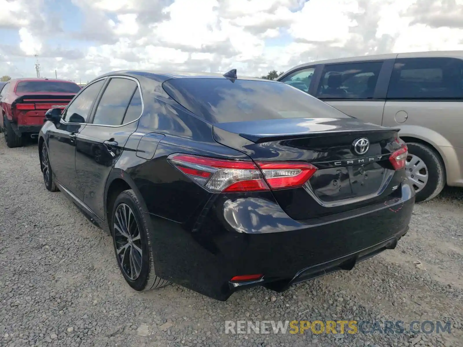 3 Photograph of a damaged car 4T1B11HK3KU726542 TOYOTA CAMRY 2019