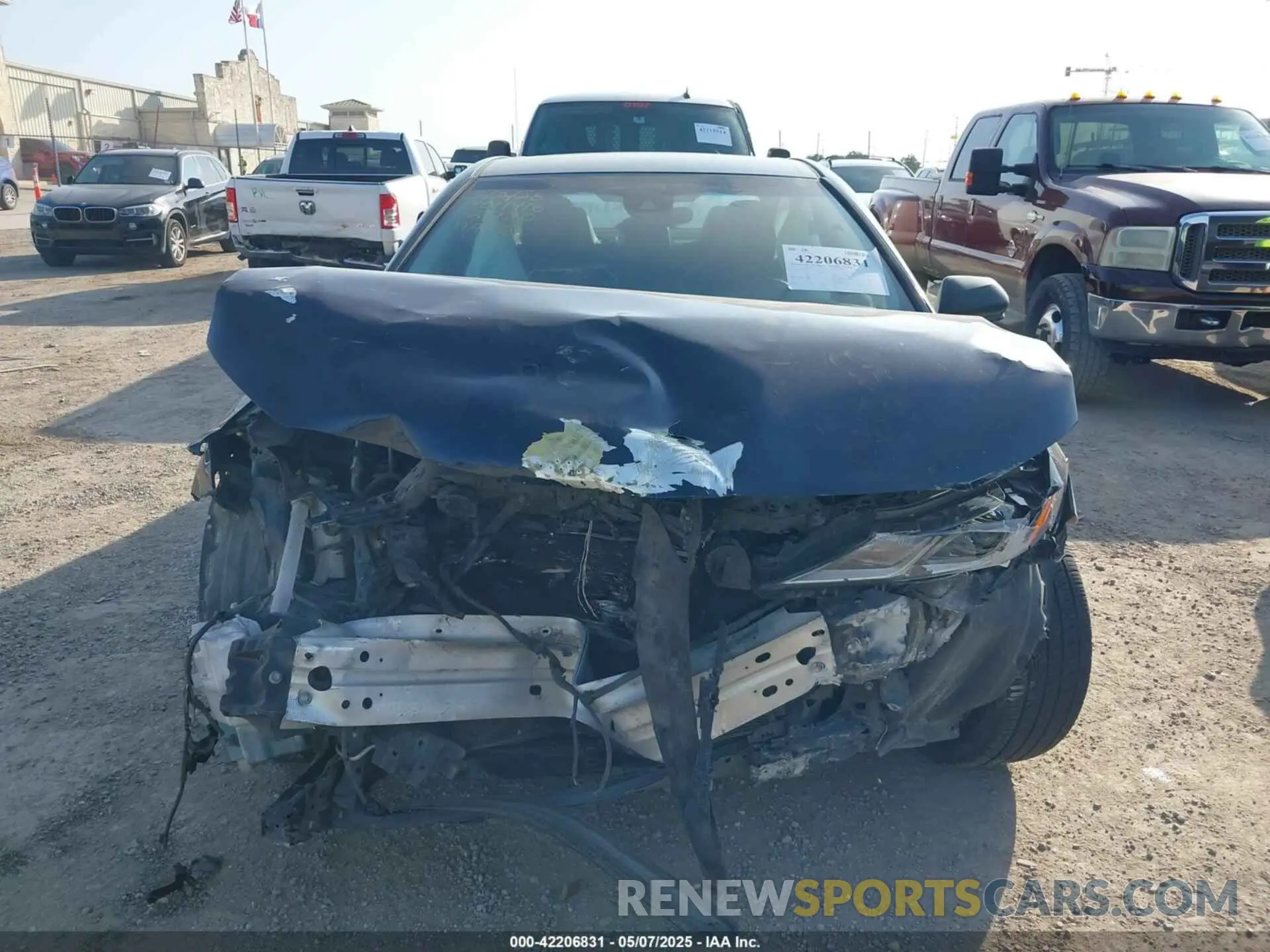 11 Photograph of a damaged car 4T1B11HK3KU729120 TOYOTA CAMRY 2019