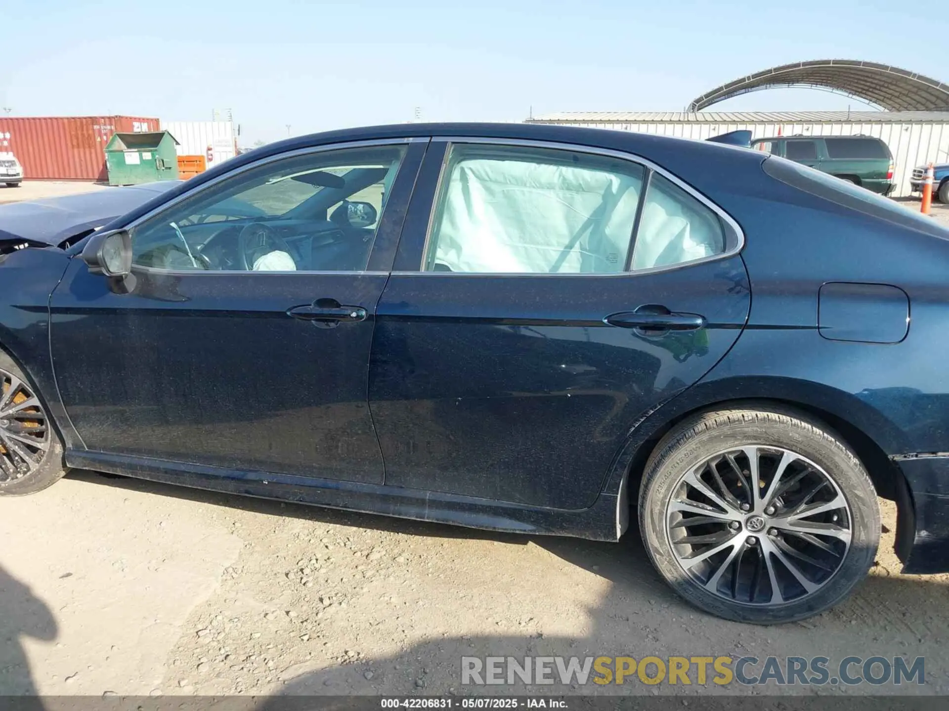 13 Photograph of a damaged car 4T1B11HK3KU729120 TOYOTA CAMRY 2019