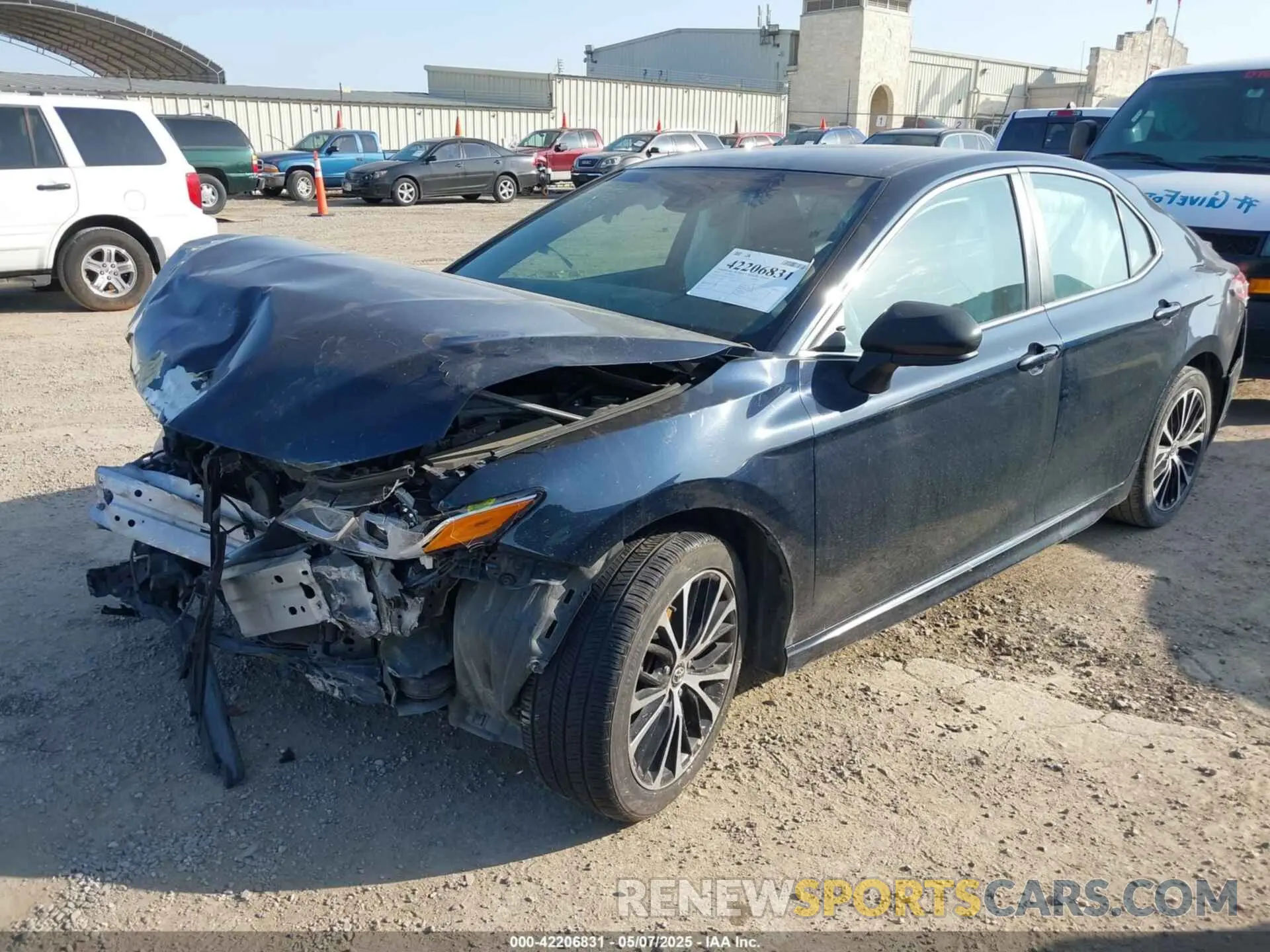 2 Photograph of a damaged car 4T1B11HK3KU729120 TOYOTA CAMRY 2019