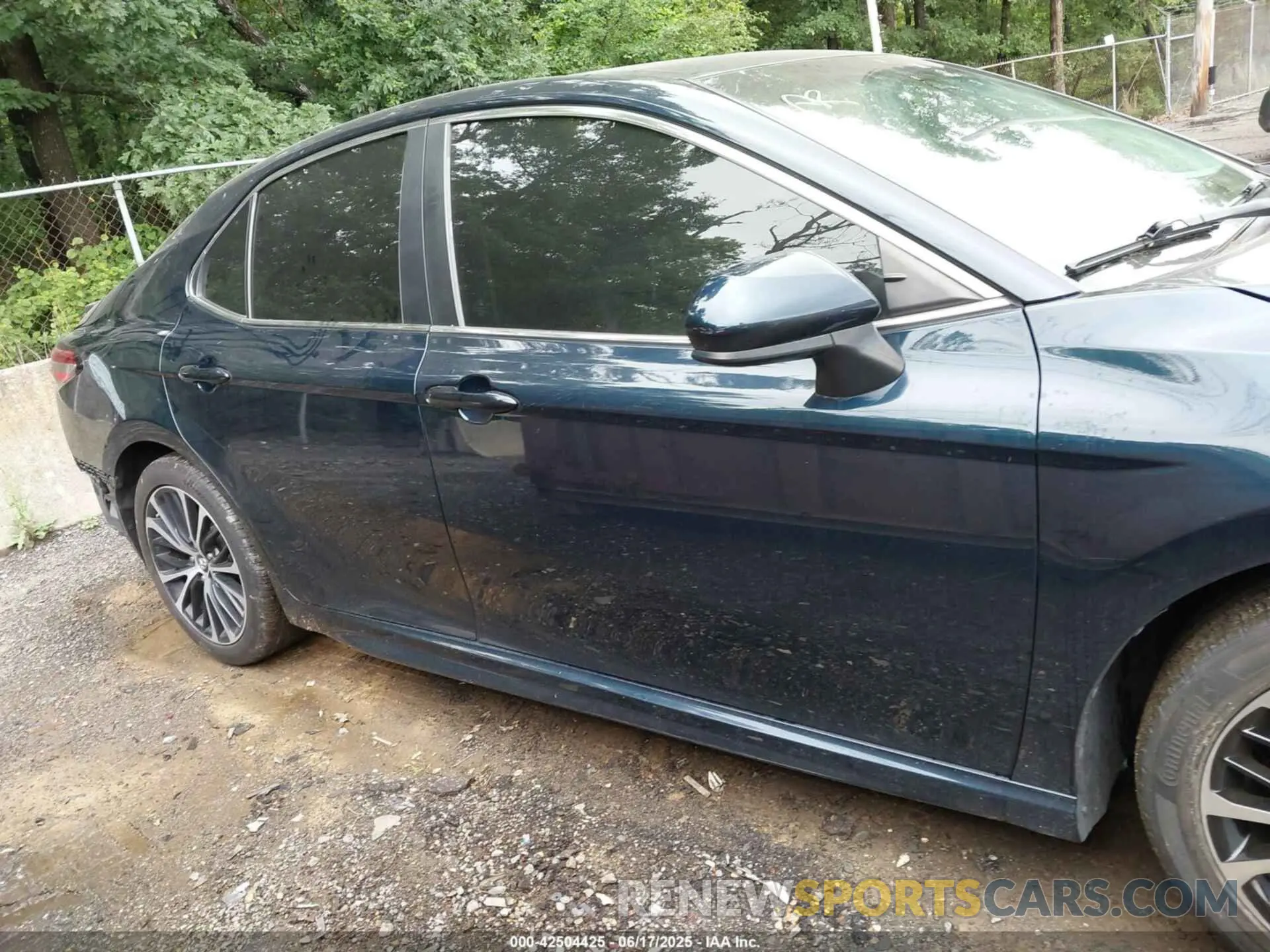13 Photograph of a damaged car 4T1B11HK3KU730963 TOYOTA CAMRY 2019