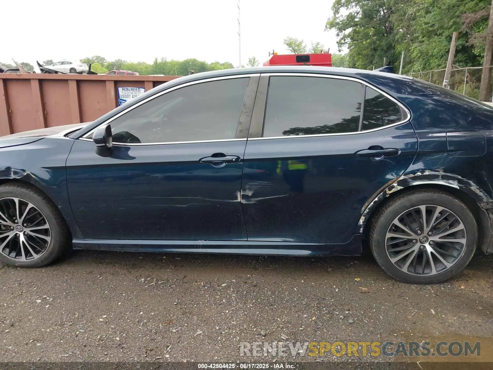 14 Photograph of a damaged car 4T1B11HK3KU730963 TOYOTA CAMRY 2019