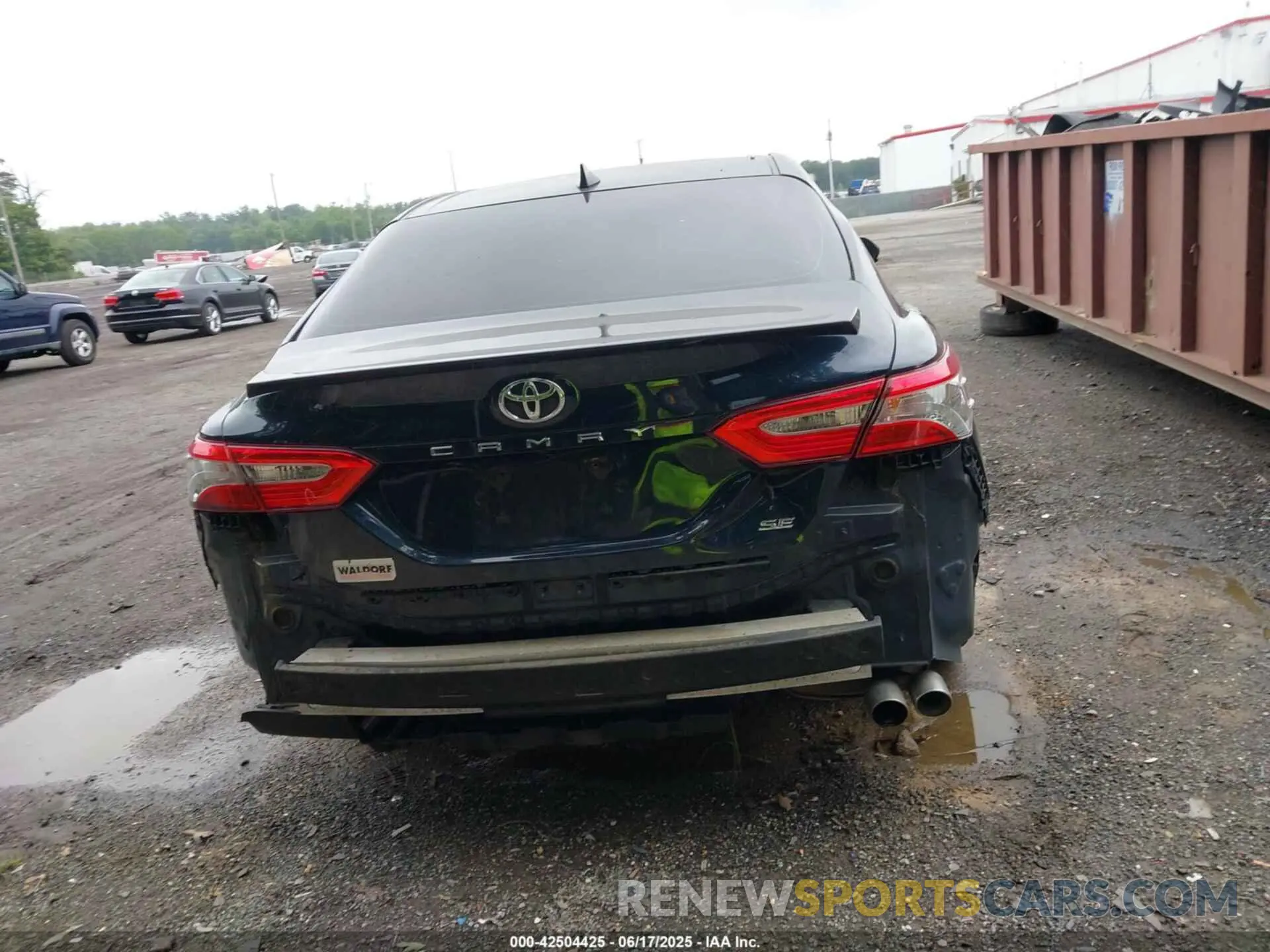 16 Photograph of a damaged car 4T1B11HK3KU730963 TOYOTA CAMRY 2019