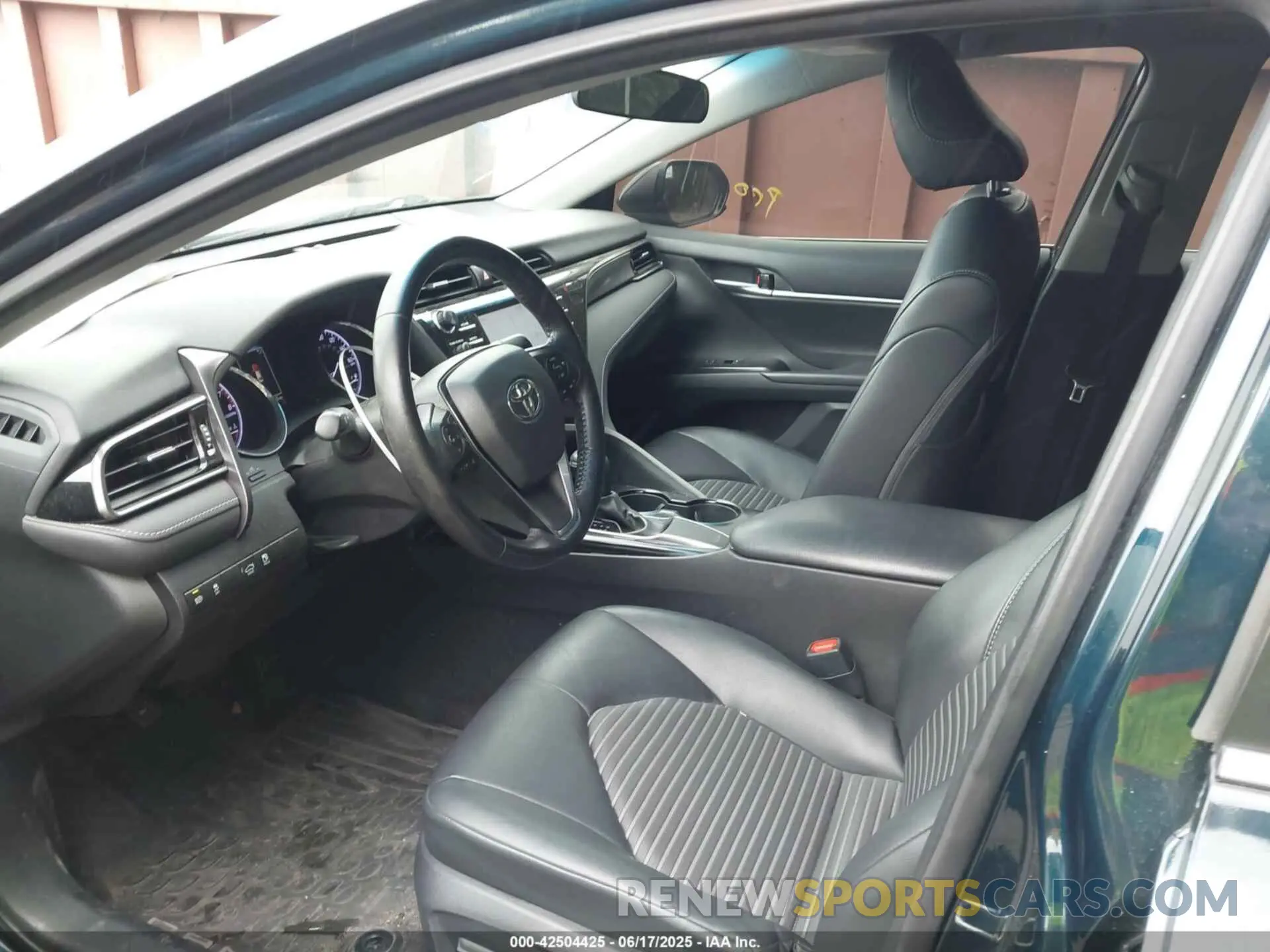 5 Photograph of a damaged car 4T1B11HK3KU730963 TOYOTA CAMRY 2019