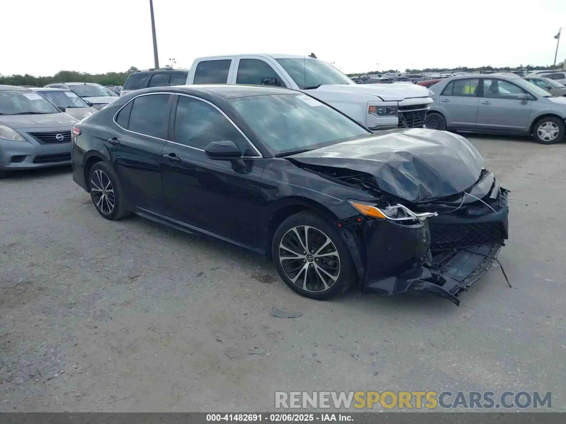 1 Photograph of a damaged car 4T1B11HK3KU735564 TOYOTA CAMRY 2019