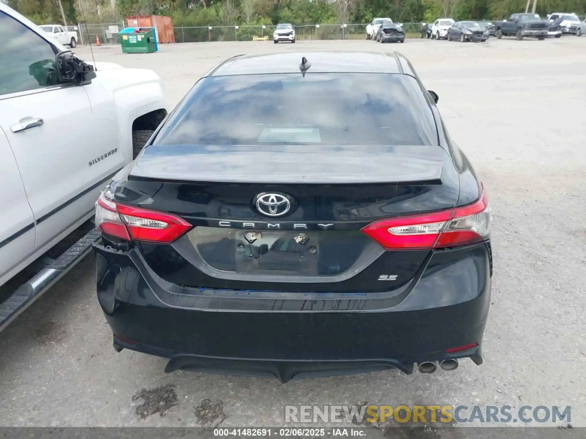 16 Photograph of a damaged car 4T1B11HK3KU735564 TOYOTA CAMRY 2019