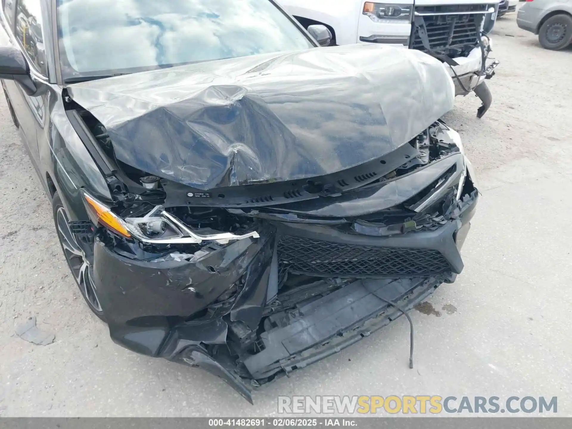 6 Photograph of a damaged car 4T1B11HK3KU735564 TOYOTA CAMRY 2019