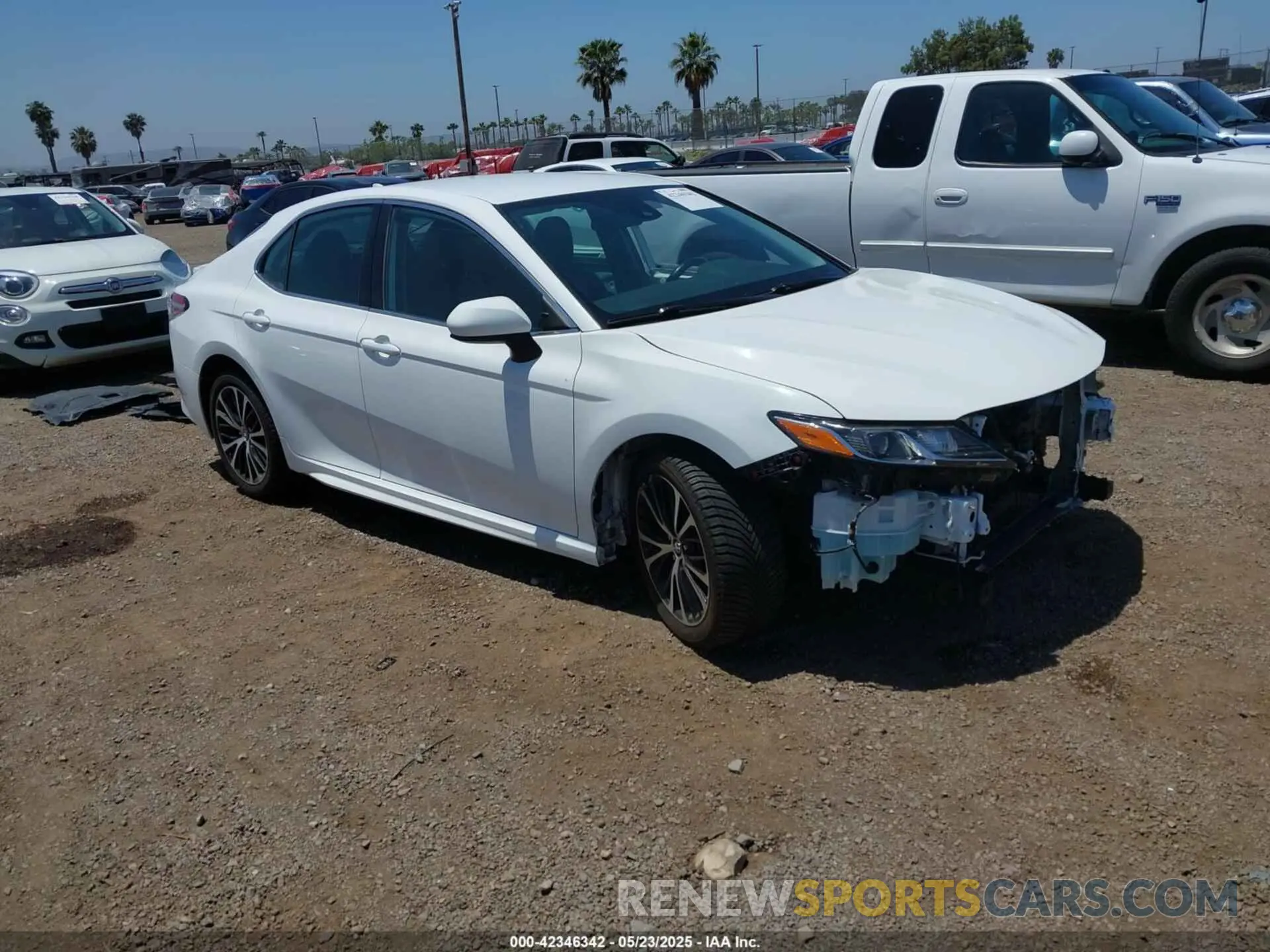1 Photograph of a damaged car 4T1B11HK3KU736410 TOYOTA CAMRY 2019