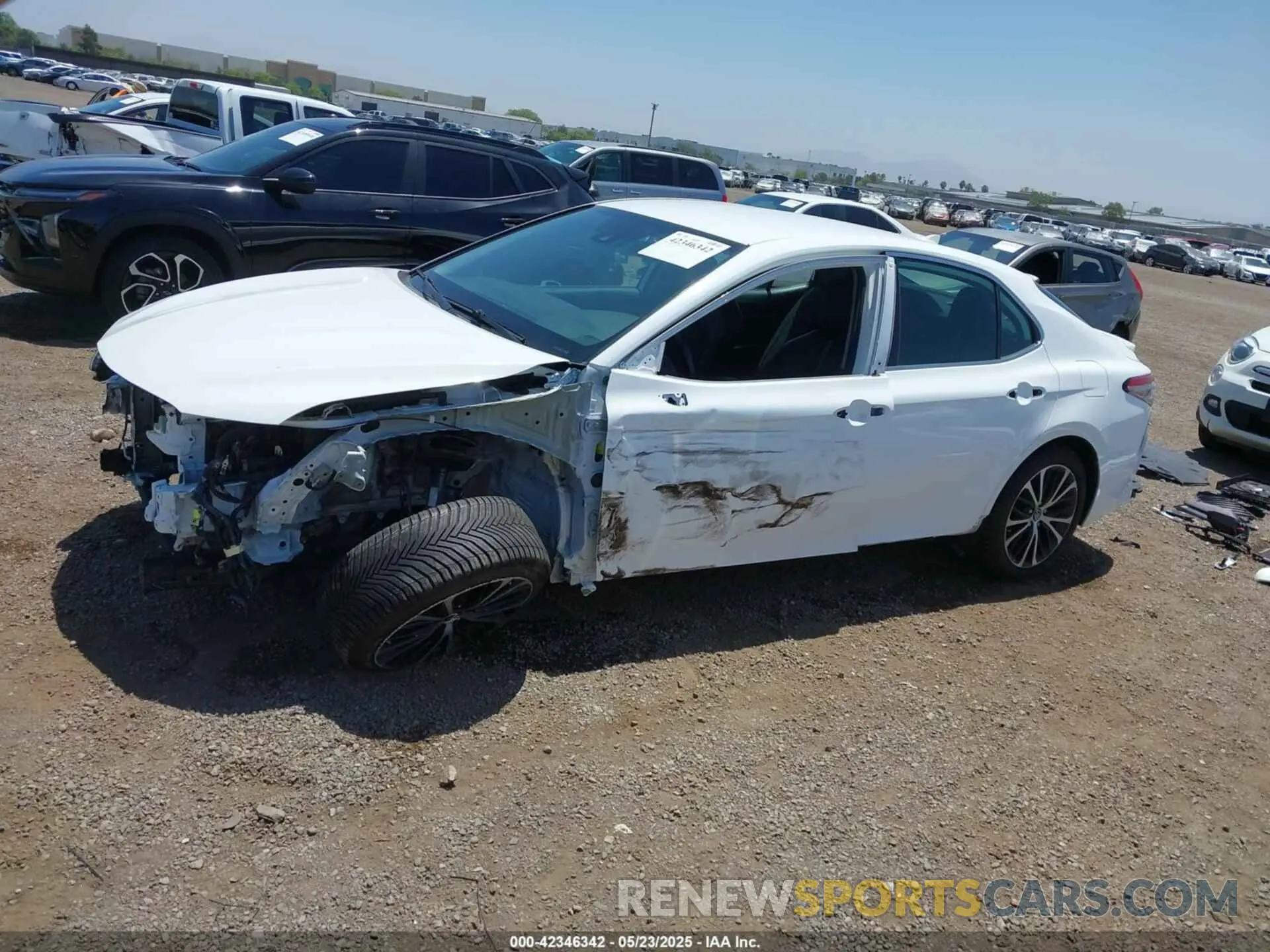 15 Photograph of a damaged car 4T1B11HK3KU736410 TOYOTA CAMRY 2019