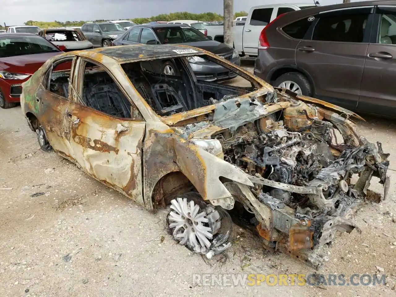 1 Photograph of a damaged car 4T1B11HK3KU736858 TOYOTA CAMRY 2019