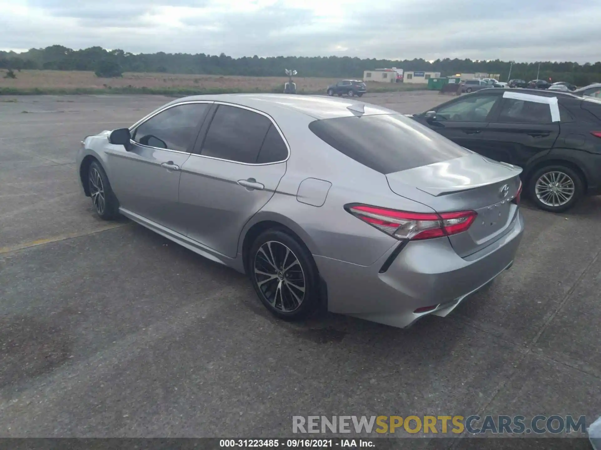 3 Photograph of a damaged car 4T1B11HK3KU737220 TOYOTA CAMRY 2019