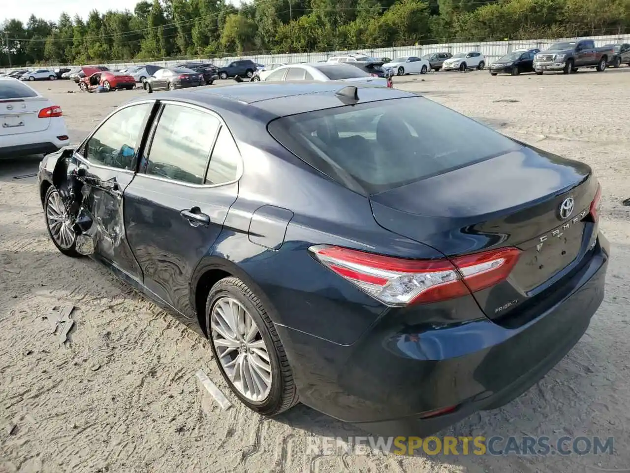 3 Photograph of a damaged car 4T1B11HK3KU737444 TOYOTA CAMRY 2019