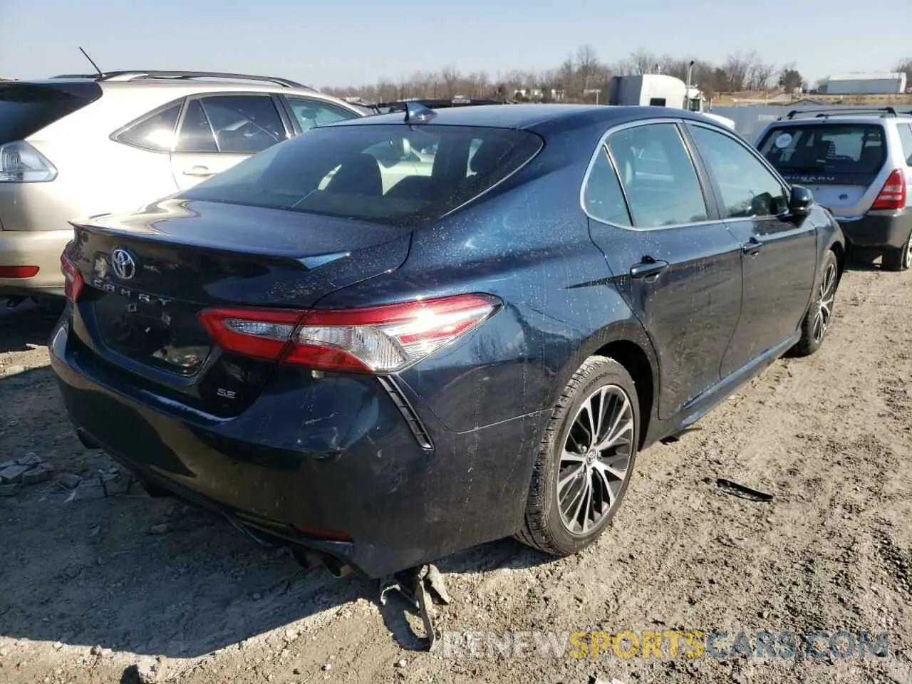 4 Photograph of a damaged car 4T1B11HK3KU740456 TOYOTA CAMRY 2019