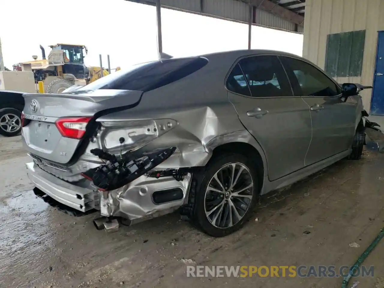 4 Photograph of a damaged car 4T1B11HK3KU744149 TOYOTA CAMRY 2019