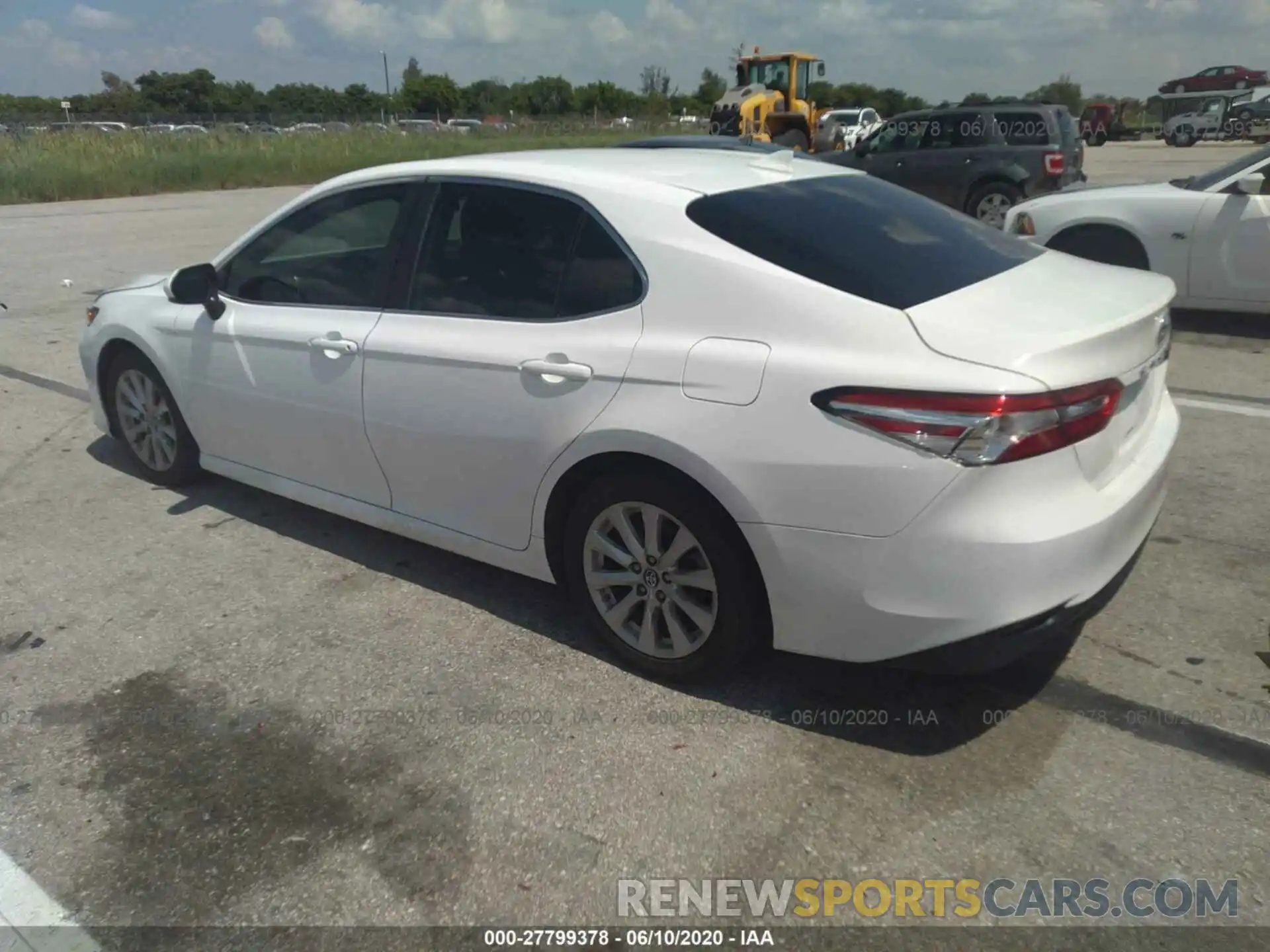 3 Photograph of a damaged car 4T1B11HK3KU747083 TOYOTA CAMRY 2019