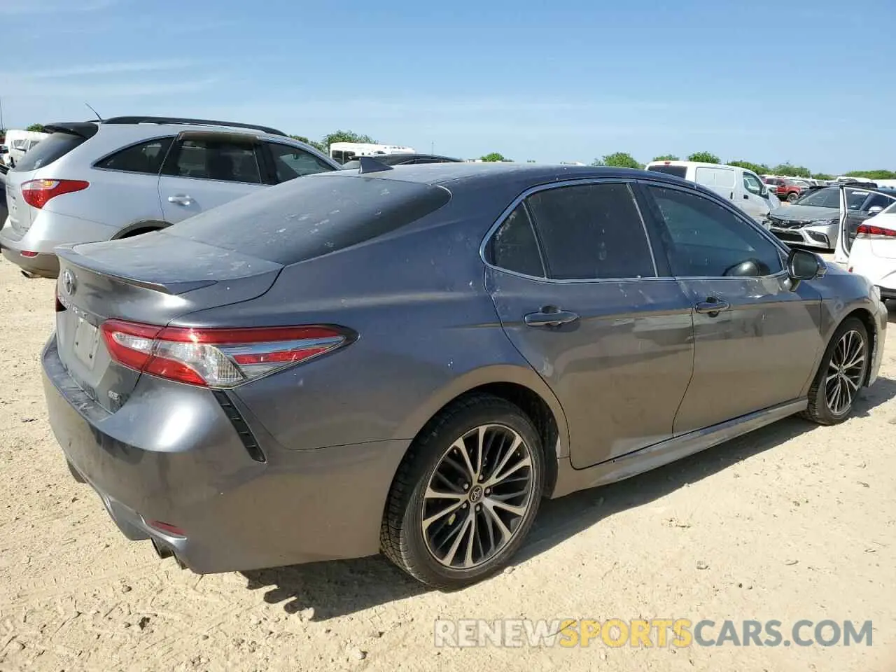3 Photograph of a damaged car 4T1B11HK3KU749464 TOYOTA CAMRY 2019