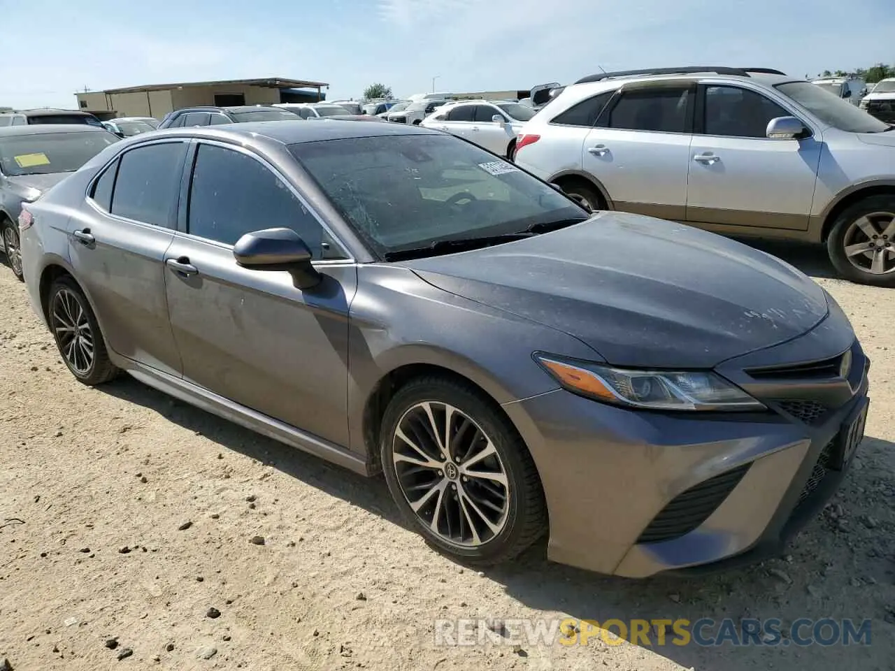 4 Photograph of a damaged car 4T1B11HK3KU749464 TOYOTA CAMRY 2019