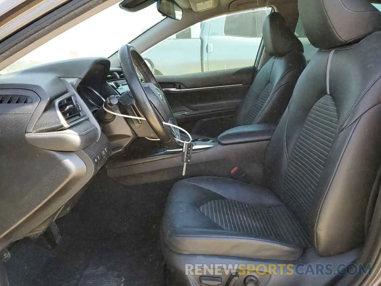 7 Photograph of a damaged car 4T1B11HK3KU749464 TOYOTA CAMRY 2019