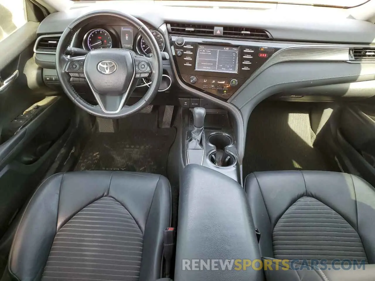8 Photograph of a damaged car 4T1B11HK3KU749464 TOYOTA CAMRY 2019