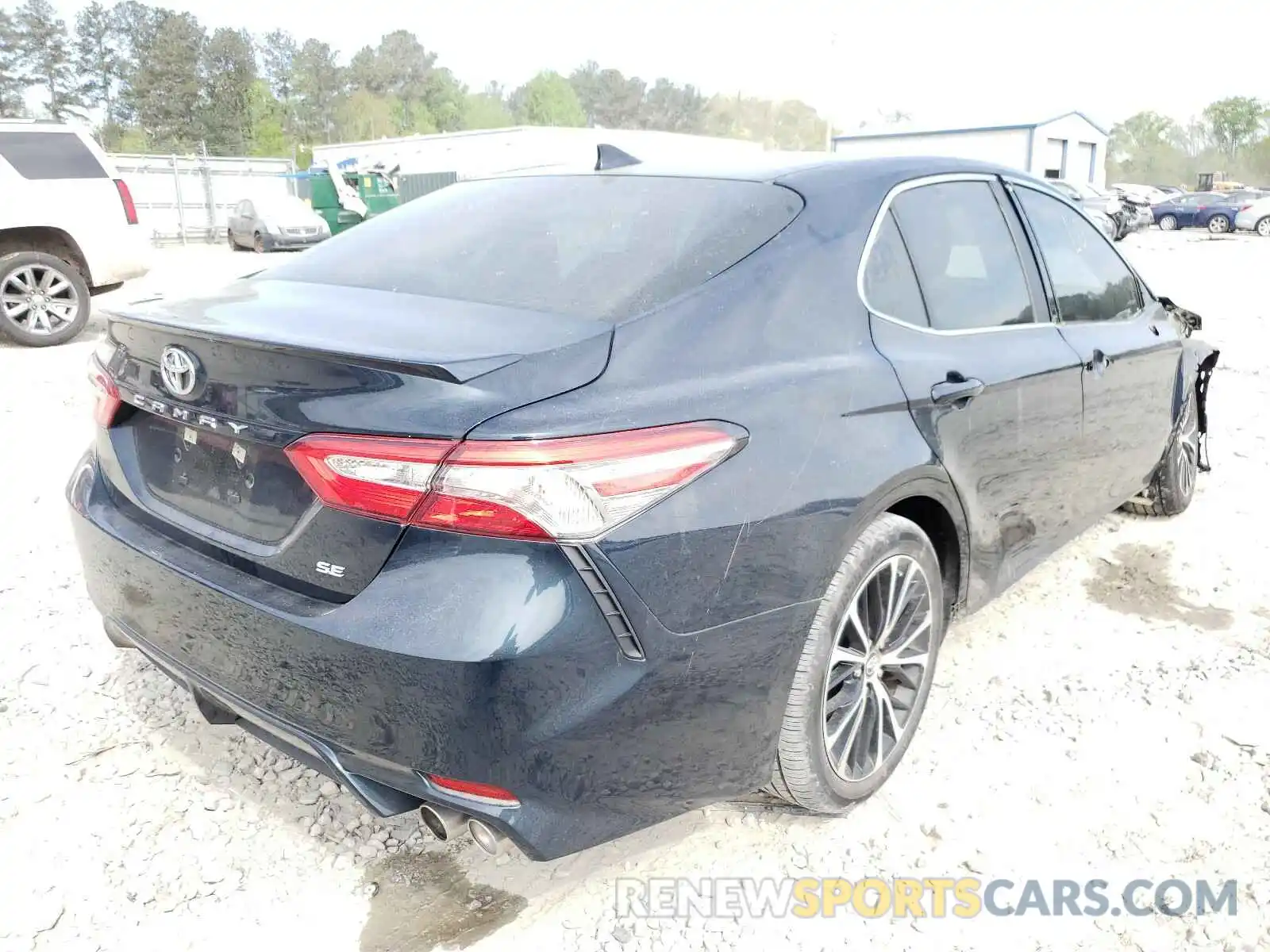 4 Photograph of a damaged car 4T1B11HK3KU752364 TOYOTA CAMRY 2019