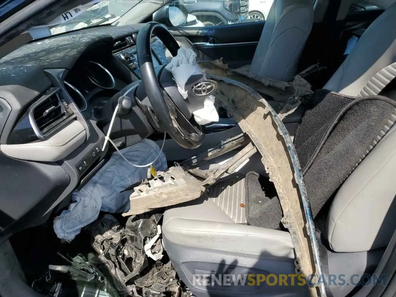 7 Photograph of a damaged car 4T1B11HK3KU754521 TOYOTA CAMRY 2019
