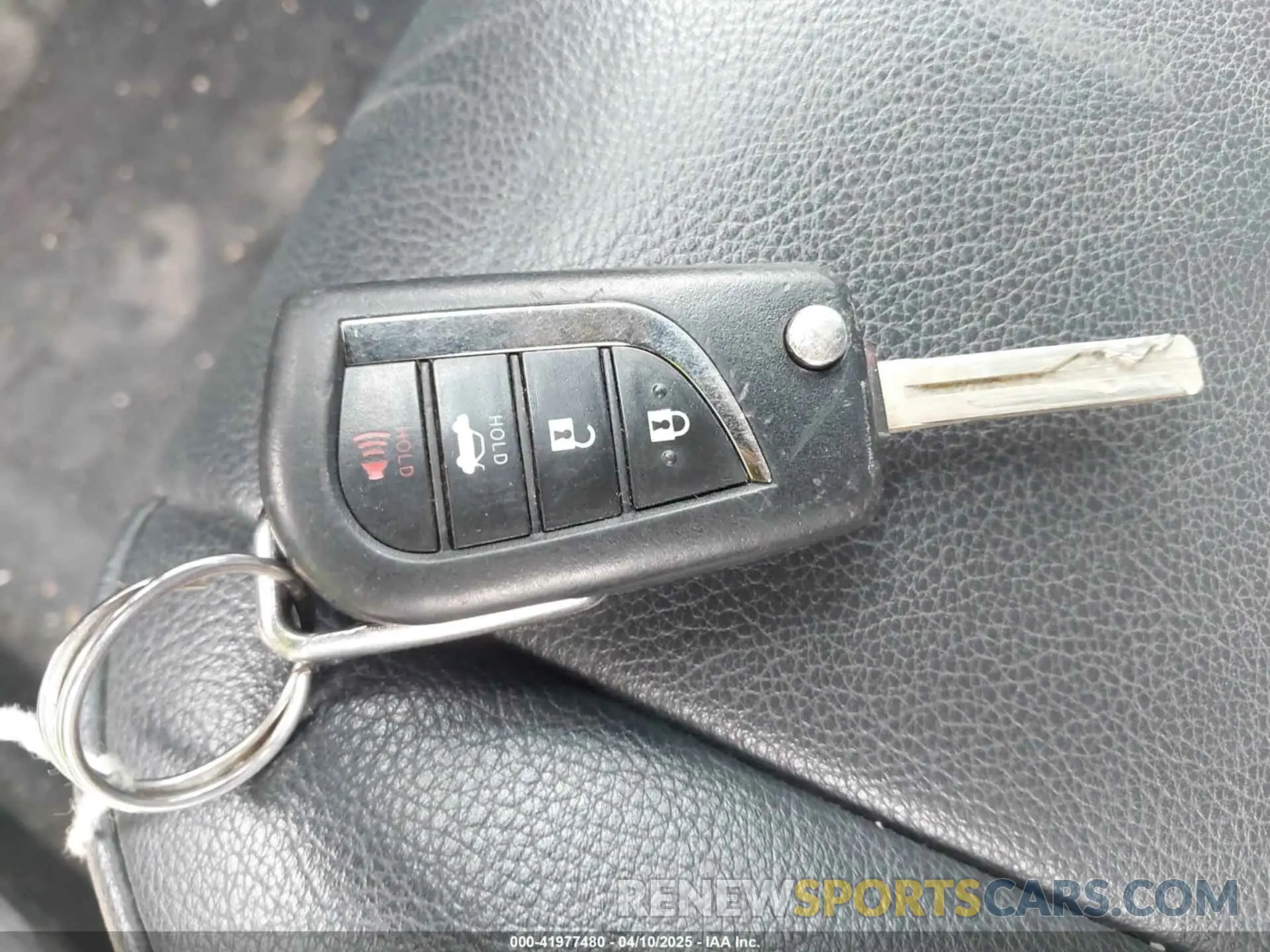 11 Photograph of a damaged car 4T1B11HK3KU755068 TOYOTA CAMRY 2019