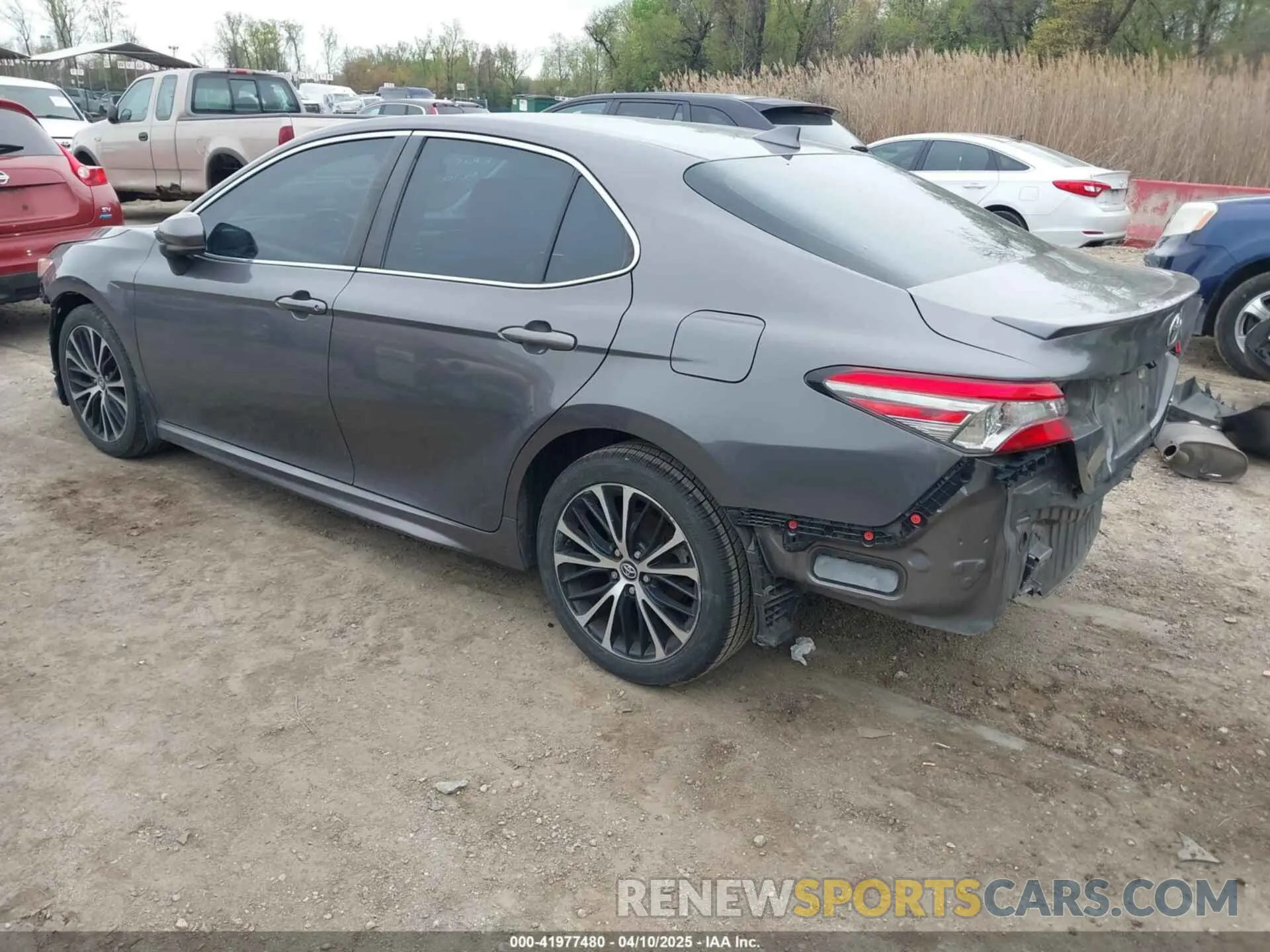 3 Photograph of a damaged car 4T1B11HK3KU755068 TOYOTA CAMRY 2019